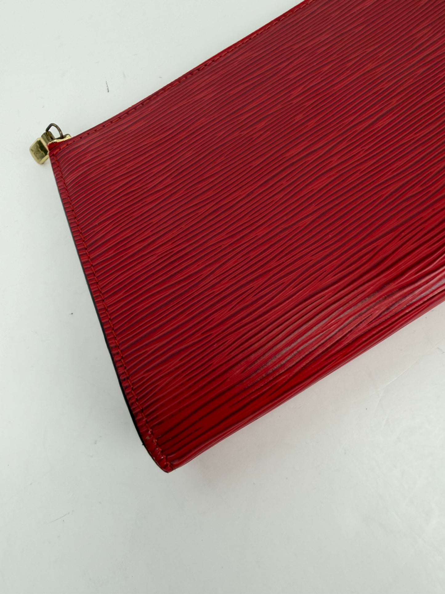 Louis Vuitton Pochette Accessoires bag in Red Epi Leather Vintage Y