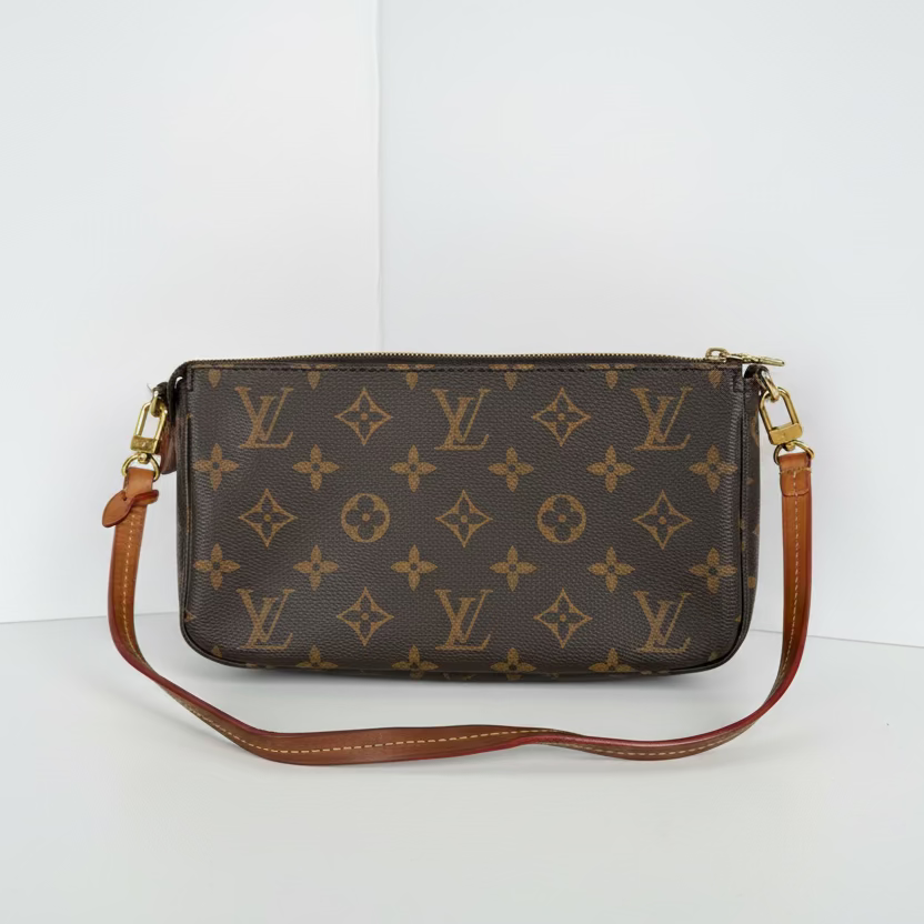 Louis Vuitton Pochette Accessoires in Monogram Canvas Crossbody Bag