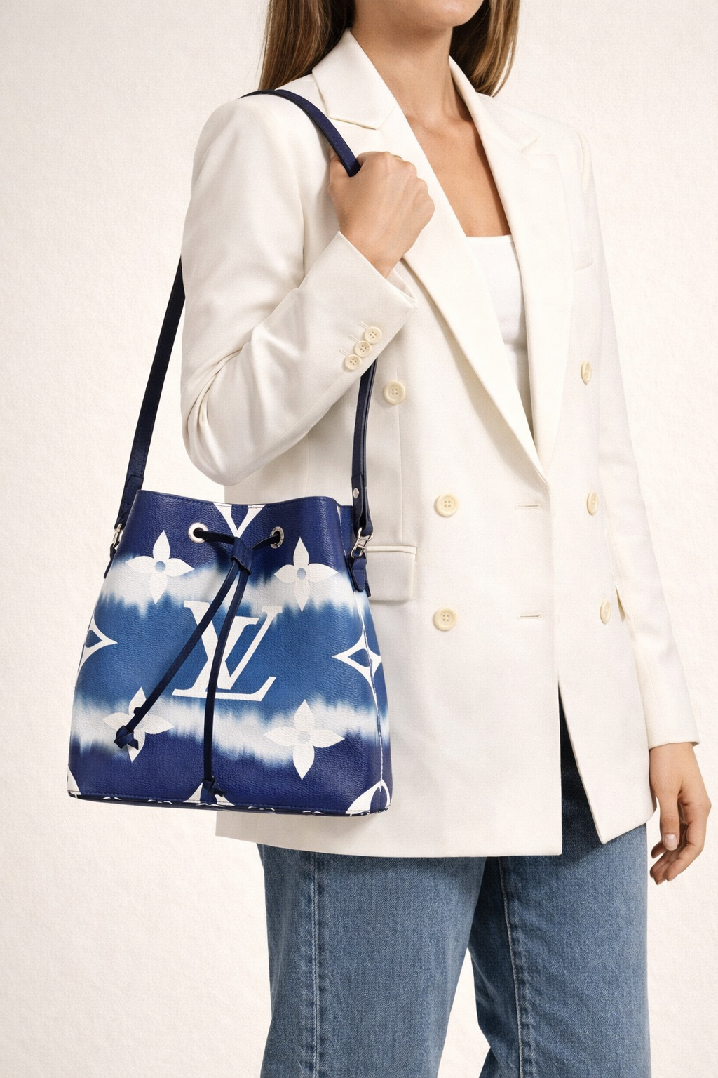 Louis Vuitton NeoNoe MM Bucket Bag in Blue Escale Monogram Canvas D-7