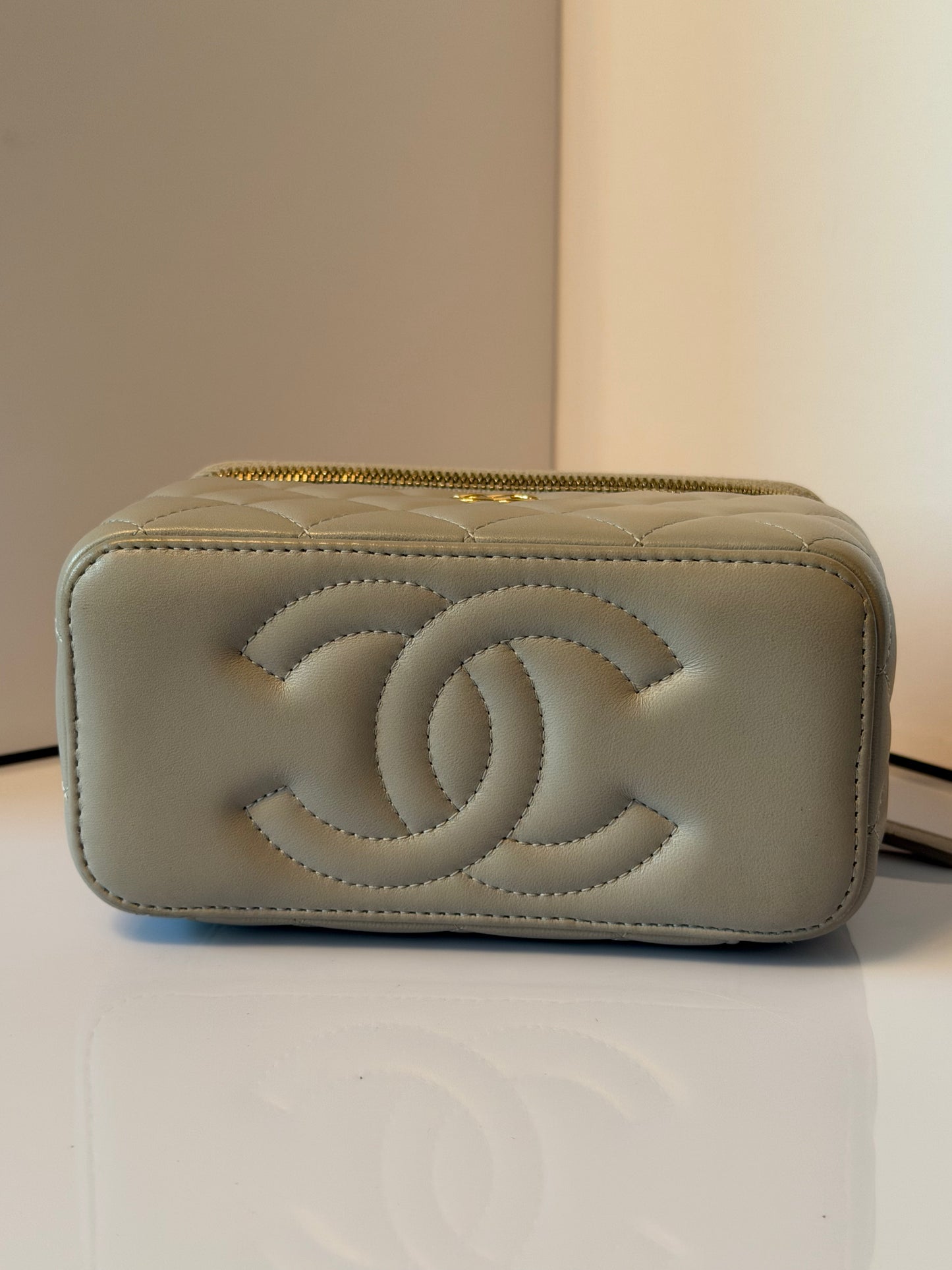 Chanel Calfskin Vanity Case Shoulder Bag Grey Calfskin