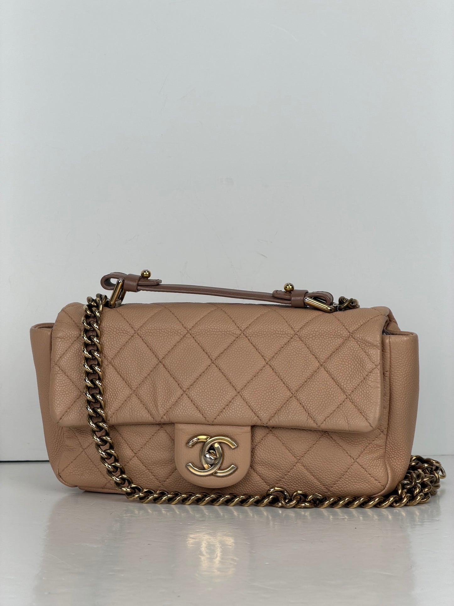 Chanel Trapezio Flap Bag in Quilted Beige Leather 2012-2013 YF1