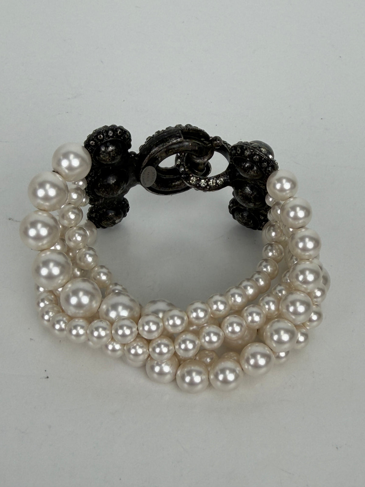 Lanvin Bracelet with Pearls & Crystal Details YK4