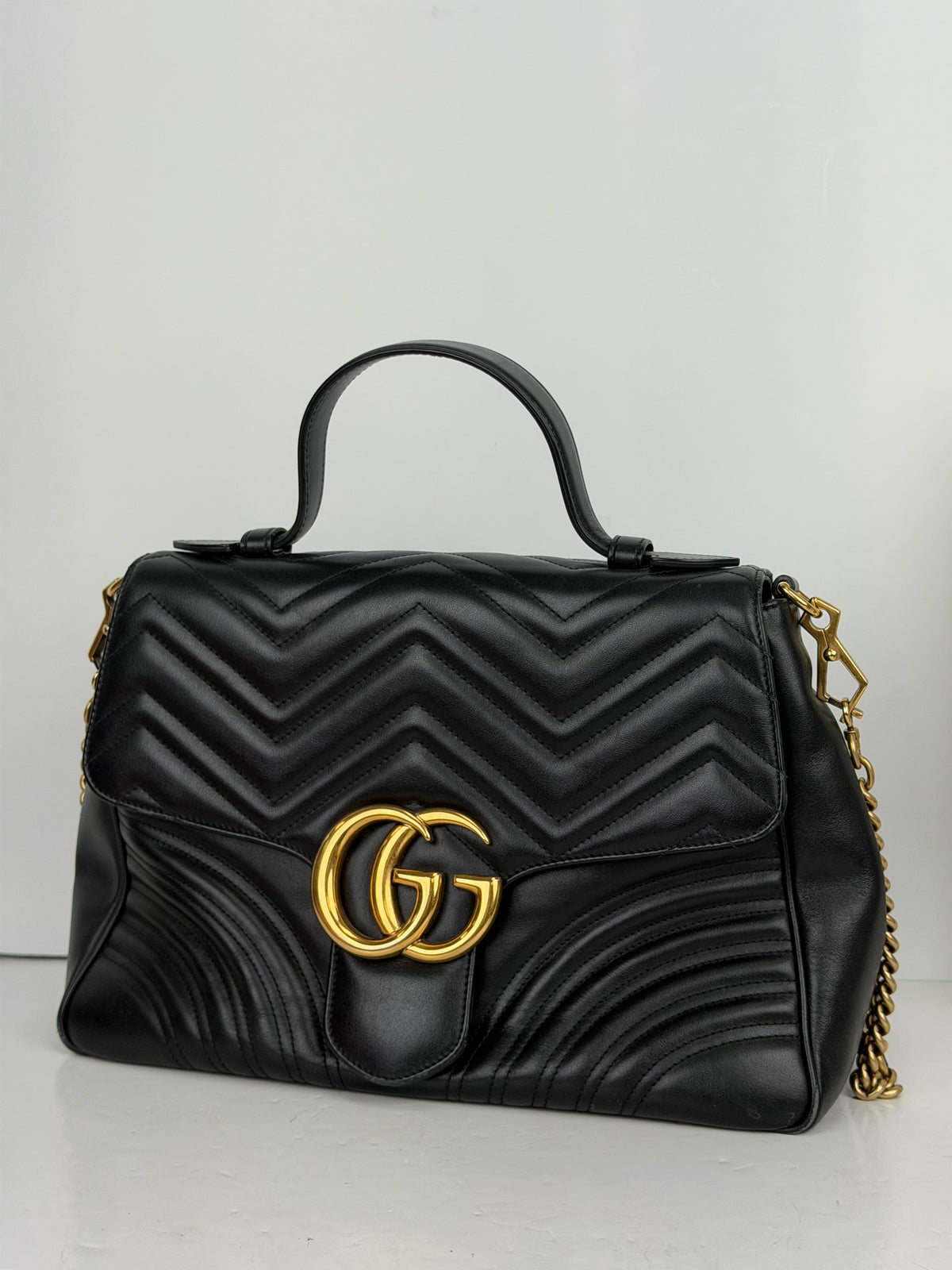 Gucci GG Marmont Top Handle Flap Bag Medium in Black Quilted Leather YS18