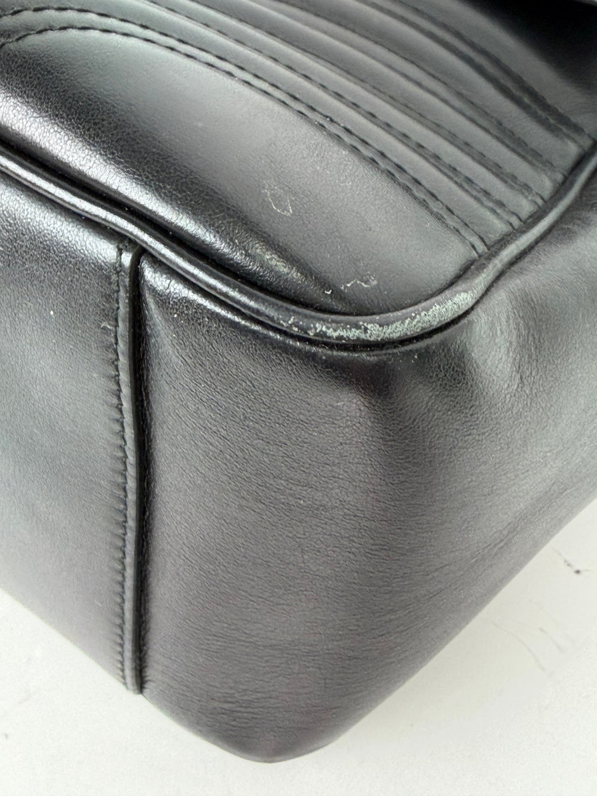 Gucci GG Marmont Top Handle Flap Bag Medium in Black Quilted Leather YS18