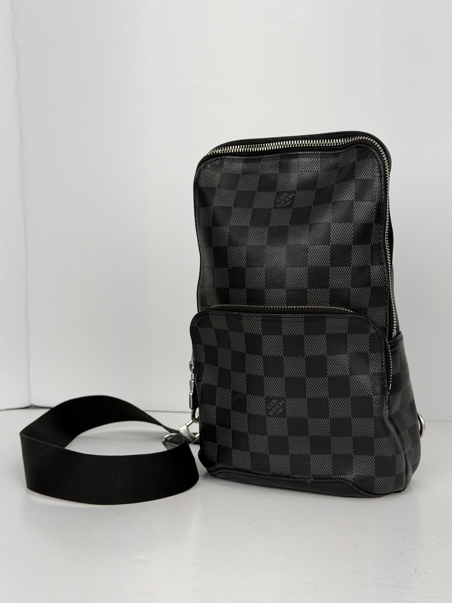 Louis Vuitton Avenue Sling Bag in Damier Graphite Coated Canvas YS01