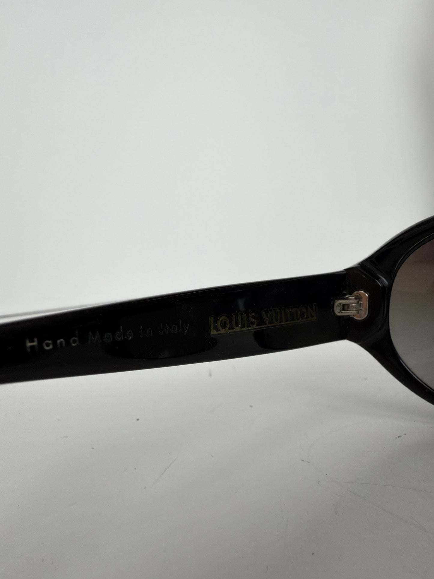 Louis Vuitton Obsession Sunglasses in Black Acetate with Gold-tone LV Monogram YLV