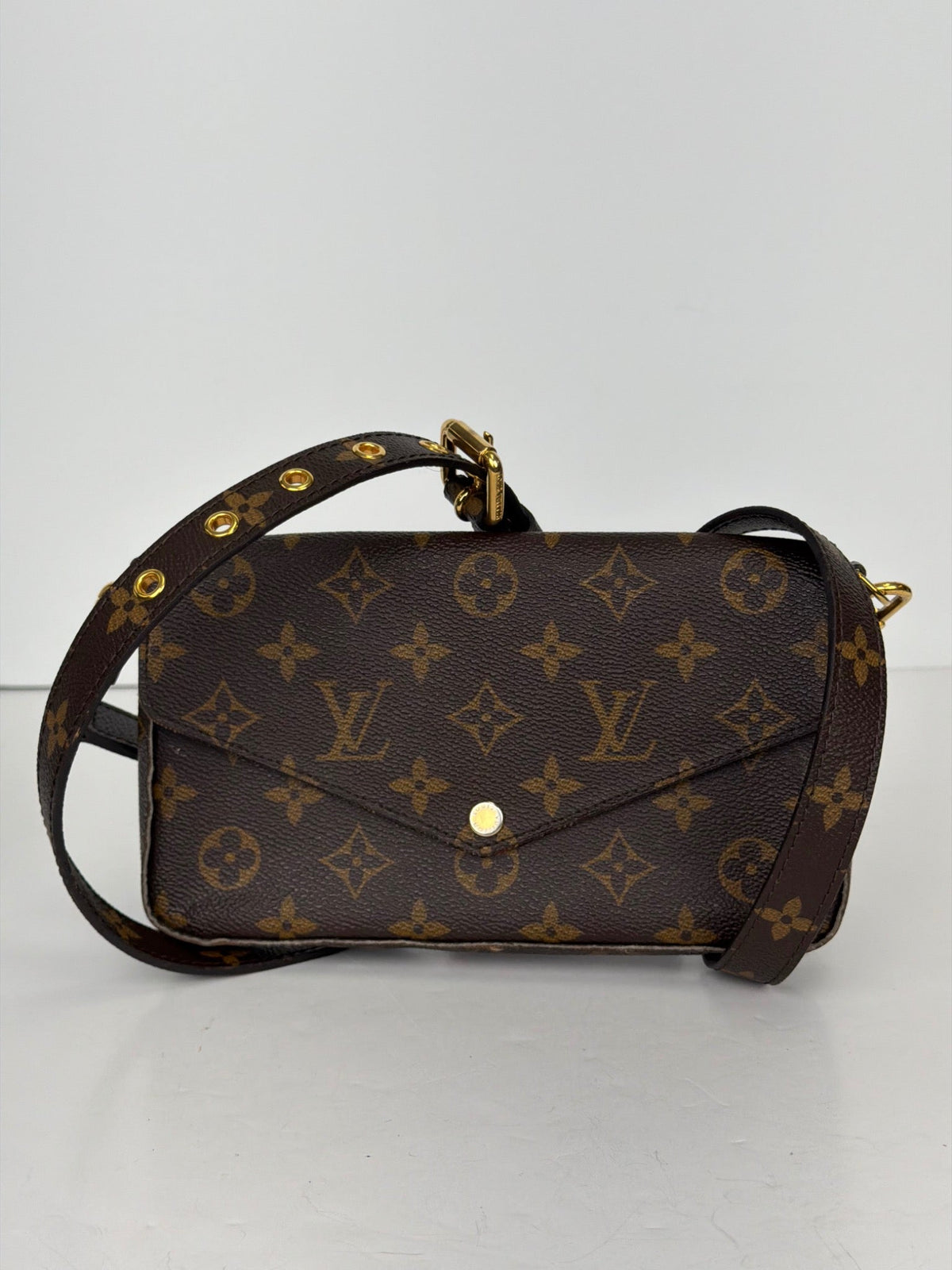 Louis Vuitton Monogram Pochette Félicie bag and condition details