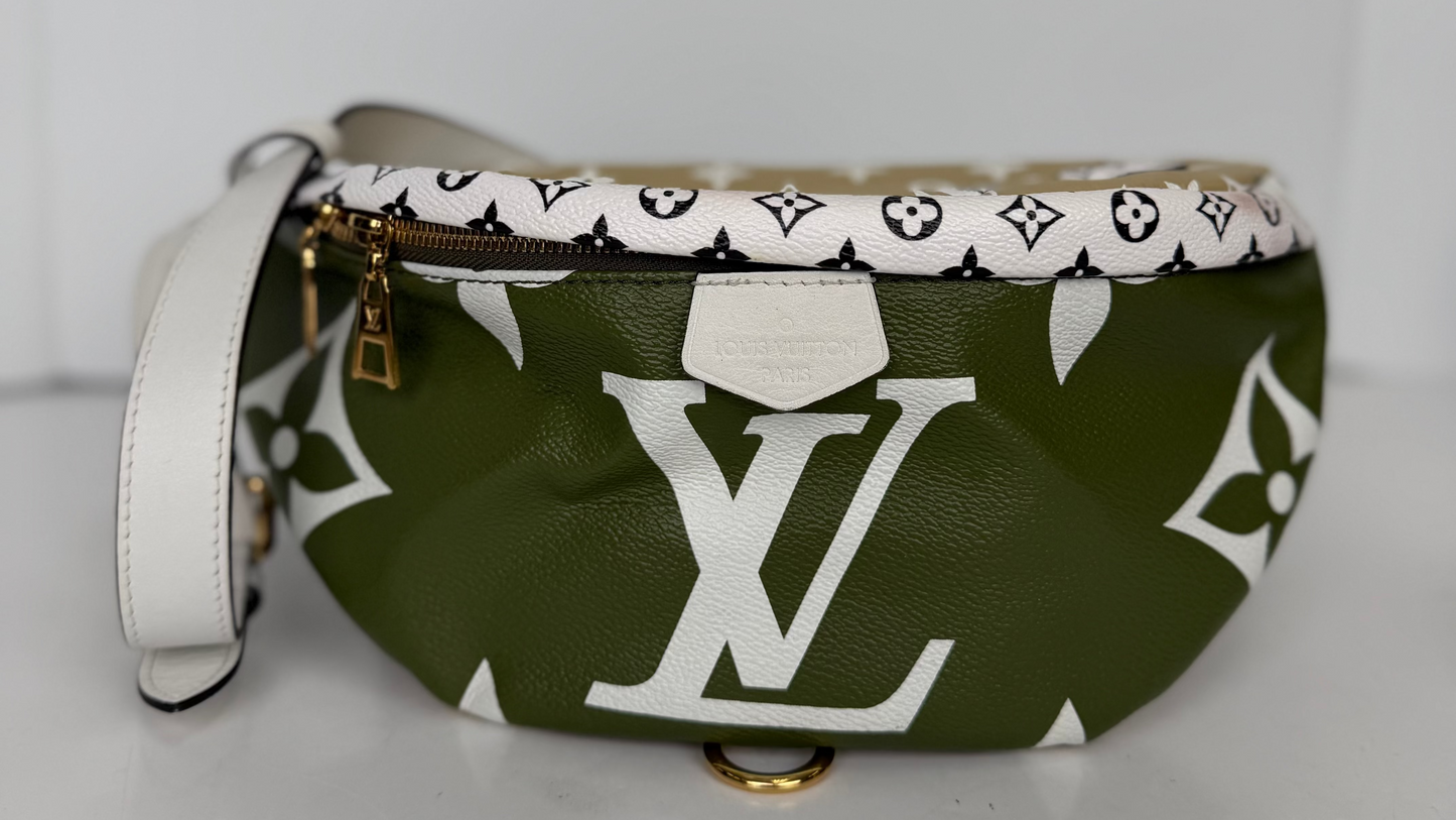 Louis Vuitton Monogram Giant Bumbag MM in Kaki Beige NFC YC1