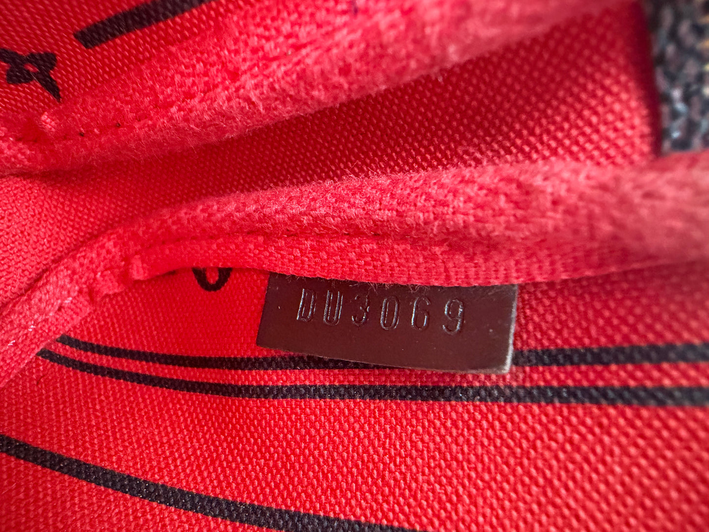 Louis Vuitton Damier Ebene Complice Trunks & Bags Mini Pochette Accessoires Red 2009 YLV