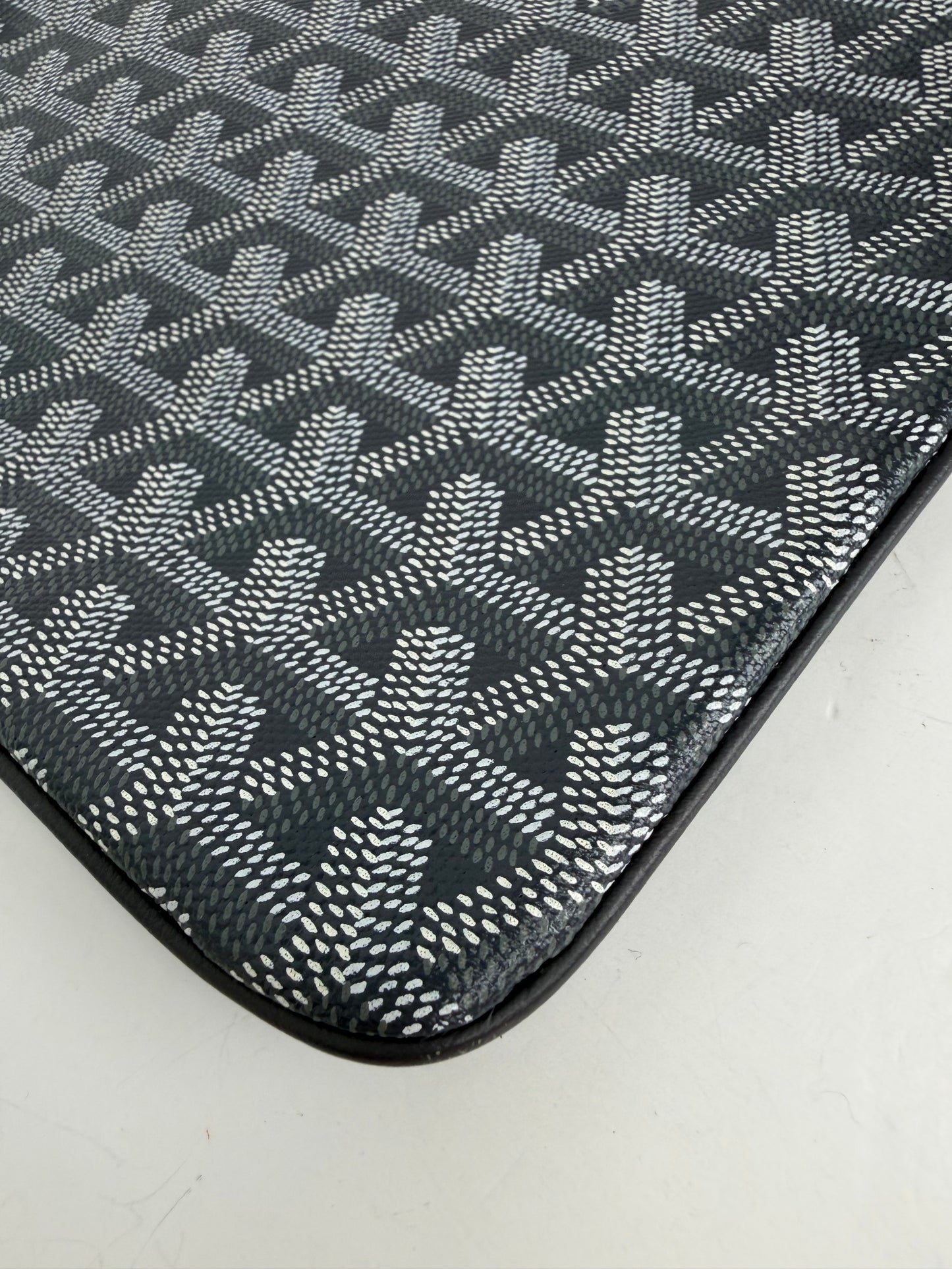 Goyard Senat MM Pouch in Black Goyardine Canvas YS21