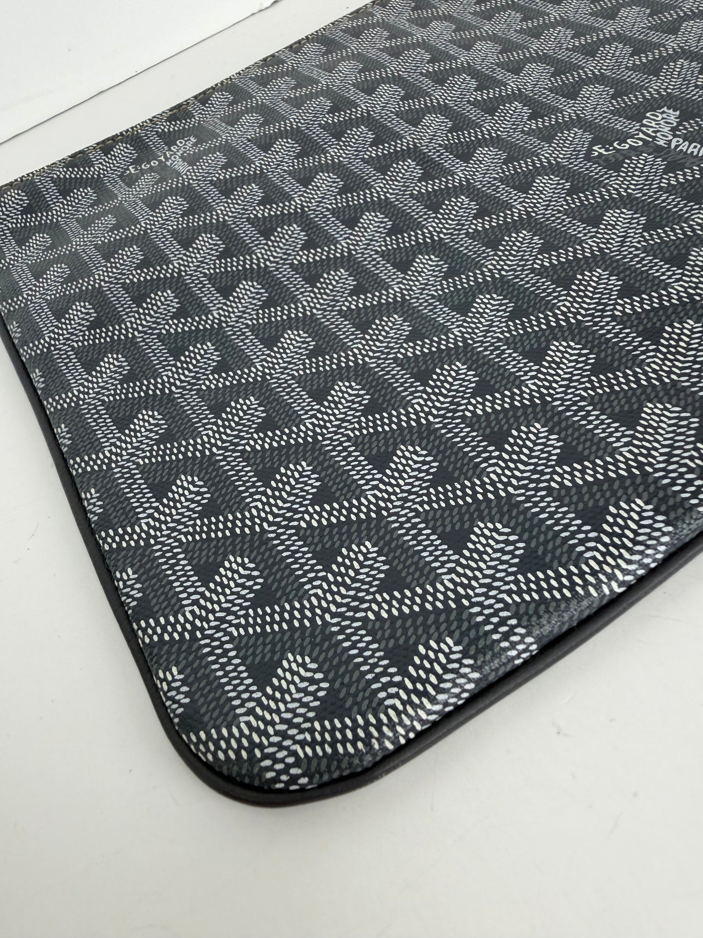 Goyard Senat MM Pouch in Black Goyardine Canvas YS21