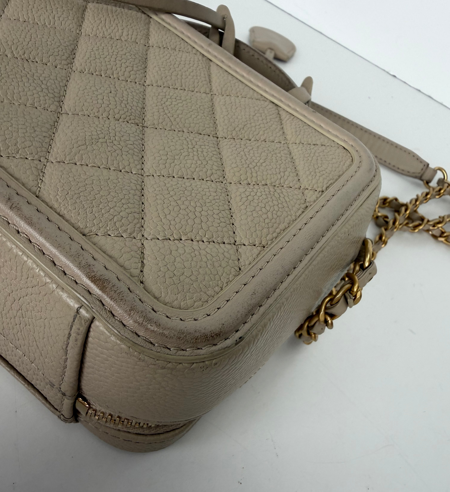 Chanel Small Vanity Case in Light Beige Quilted Caviar Leather YF2