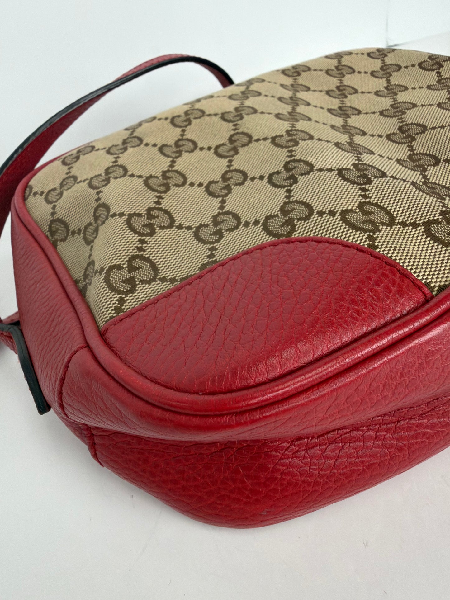 Gucci GG Canvas Camera Crossbody Bag in Beige and Red YS20