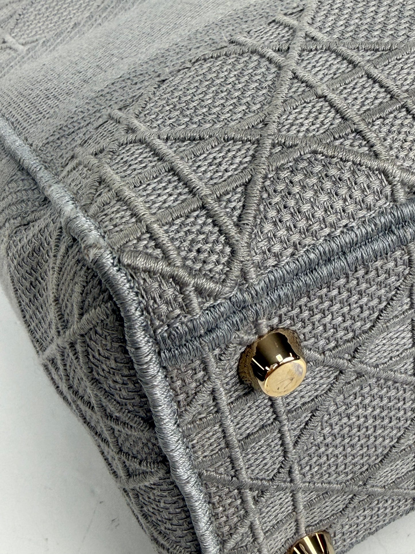 Christian Dior Medium Lady D-Lite Bag in Gray Cannage Embroidery YF5