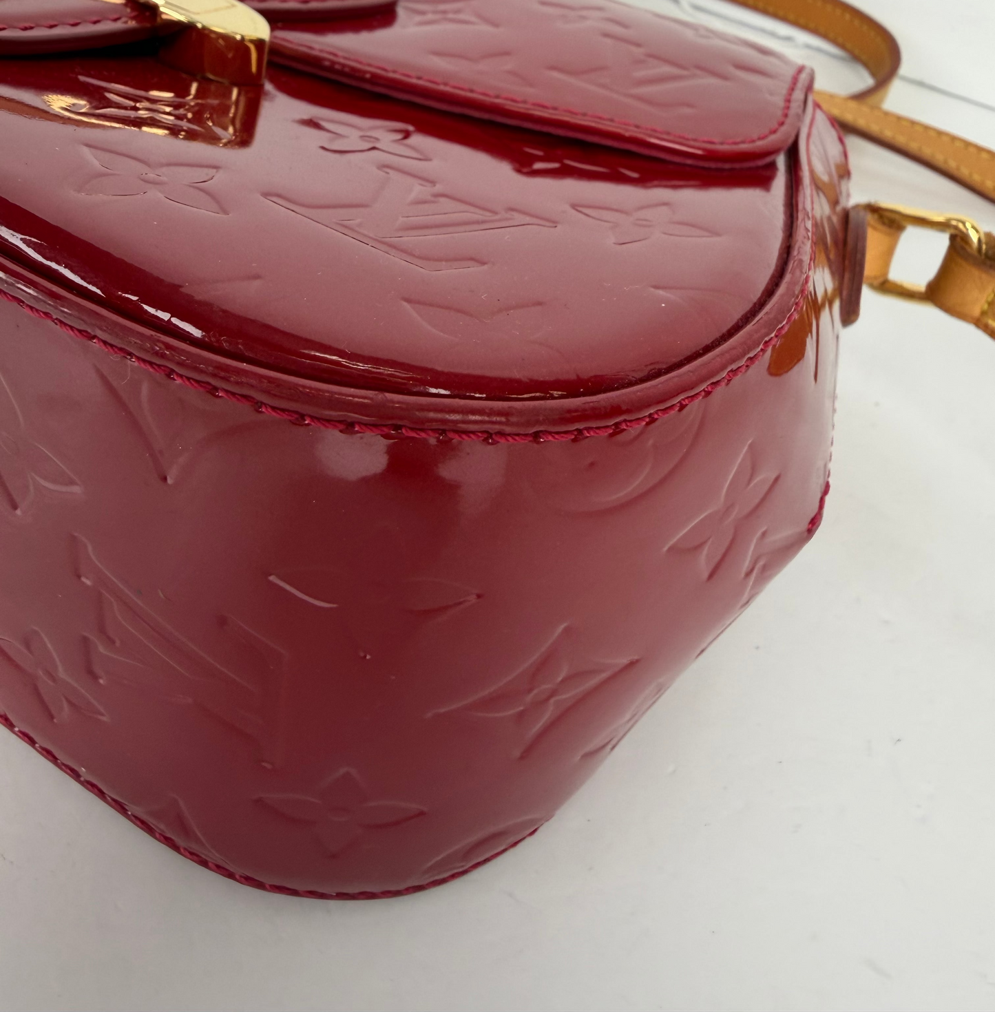 Louis Vuitton Monogram Vernis Bellflower Crossbody Bag 2011 YS26