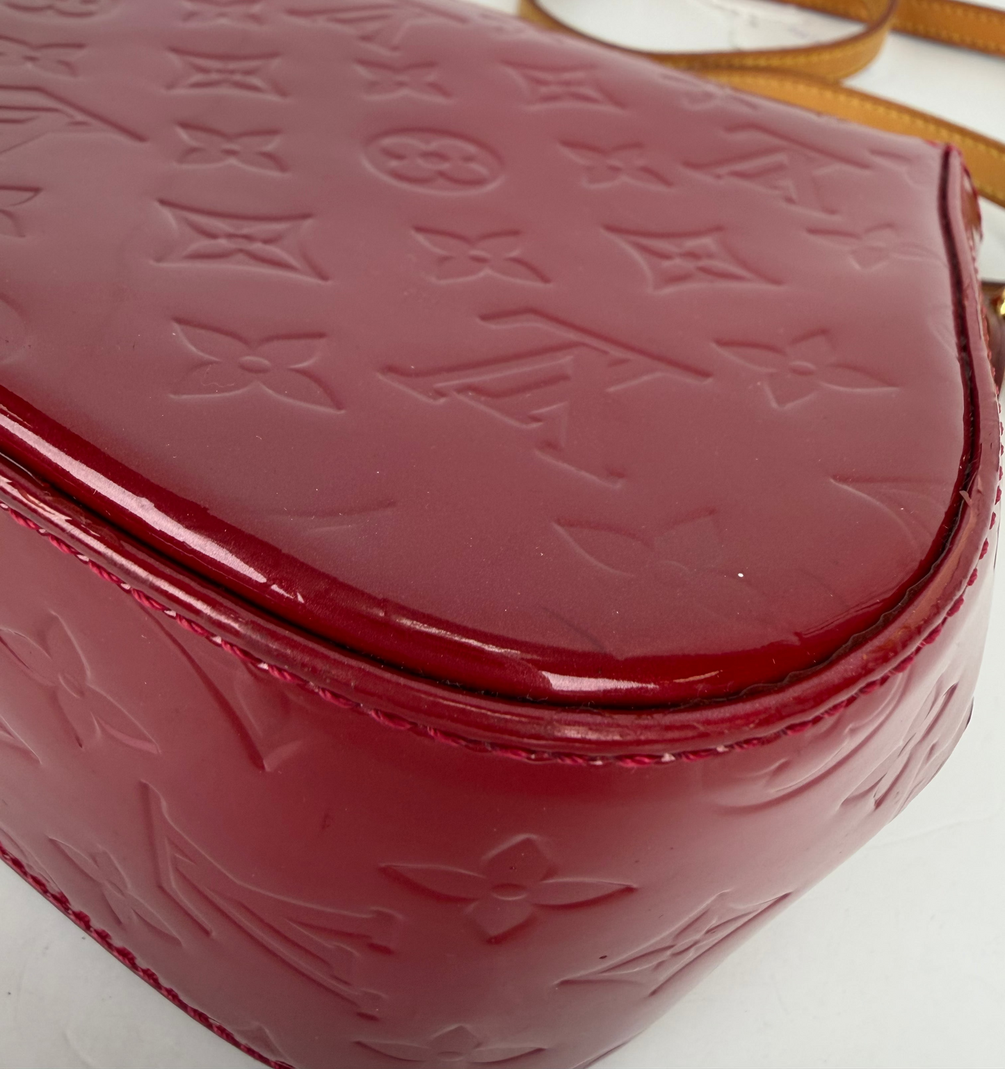 Louis Vuitton Monogram Vernis Bellflower Crossbody Bag 2011 YS26