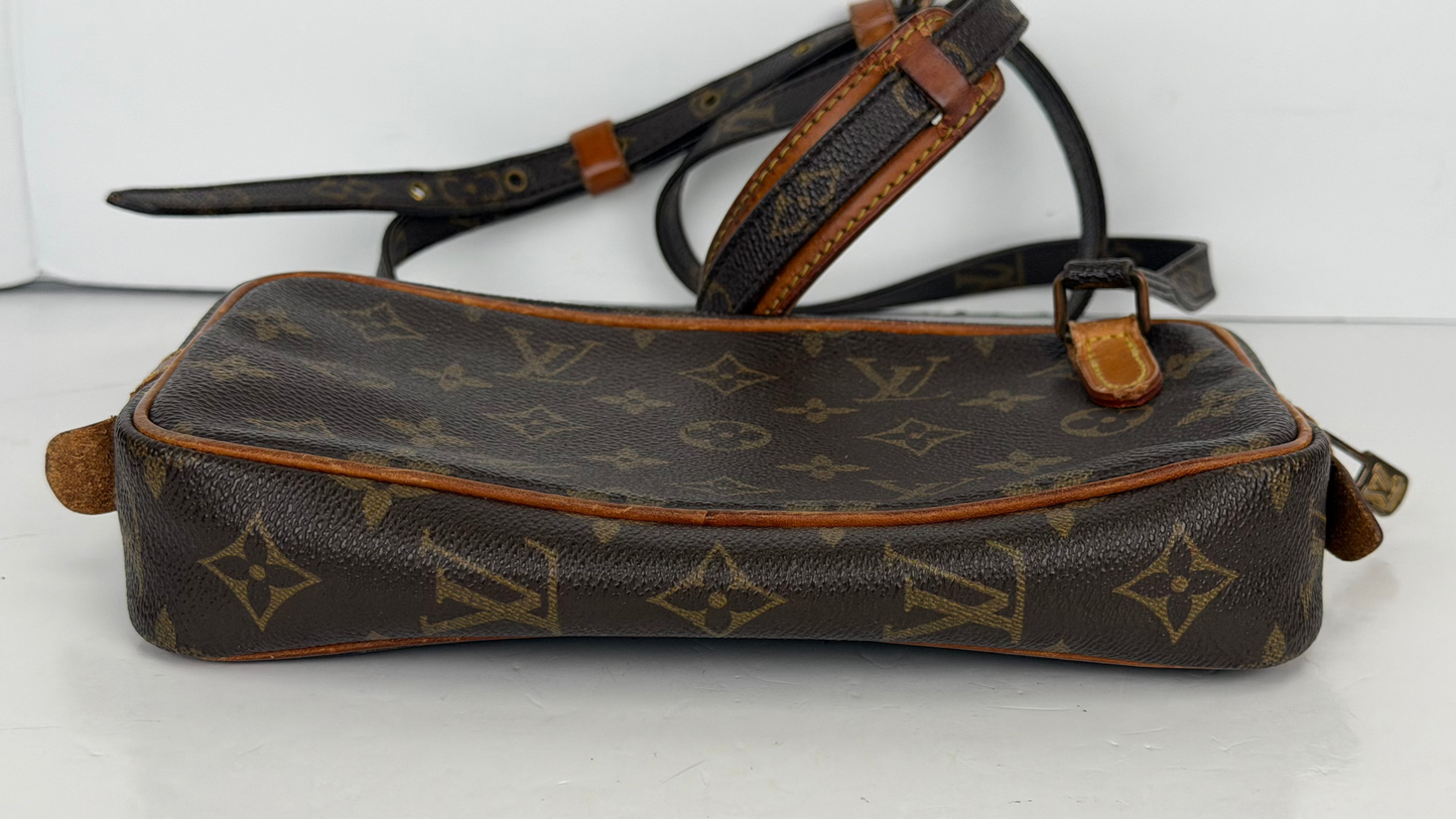 Louis Vuitton Pochette Marly Bandouliere in Brown LV Monogram Coated Canvas 1987 YS26