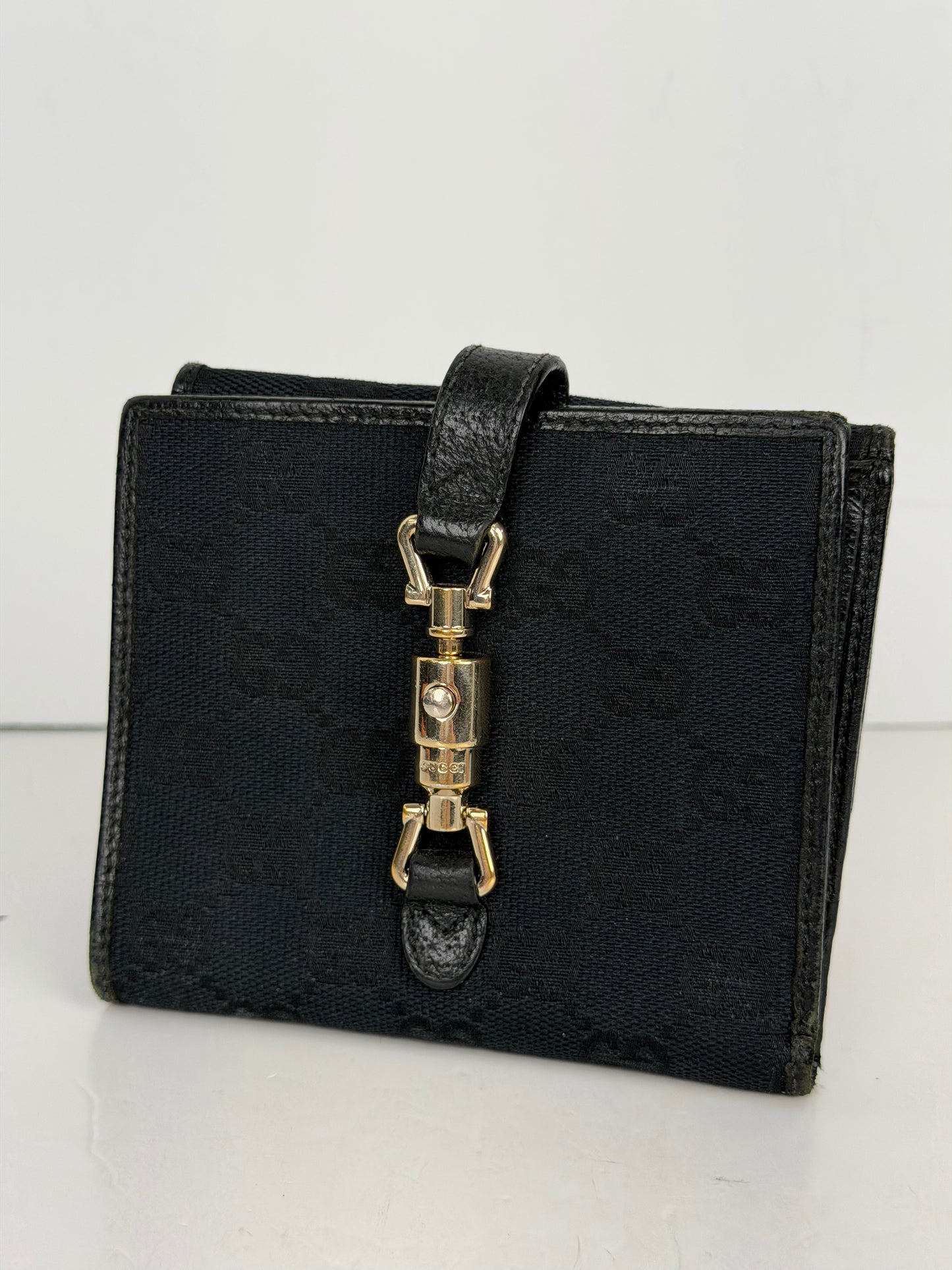 Gucci GG Canvas Jackie (Piston Lock) Compact Wallet in Black Canvas YK1