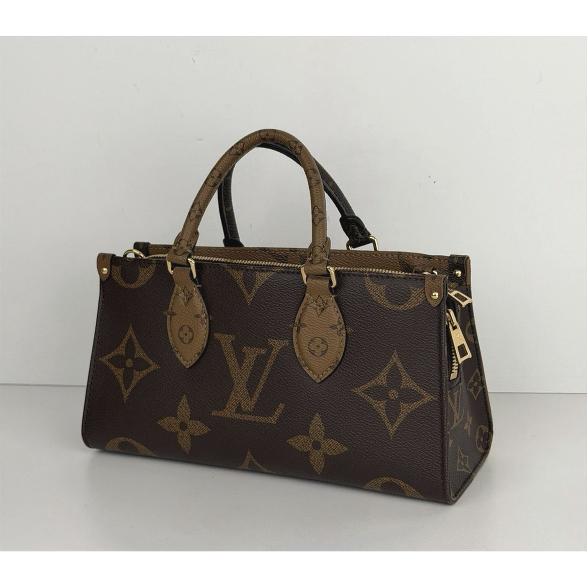 Louis Vuitton OnTheGo East West HandBag Monogram Reverse Brown Canvas NFC E2