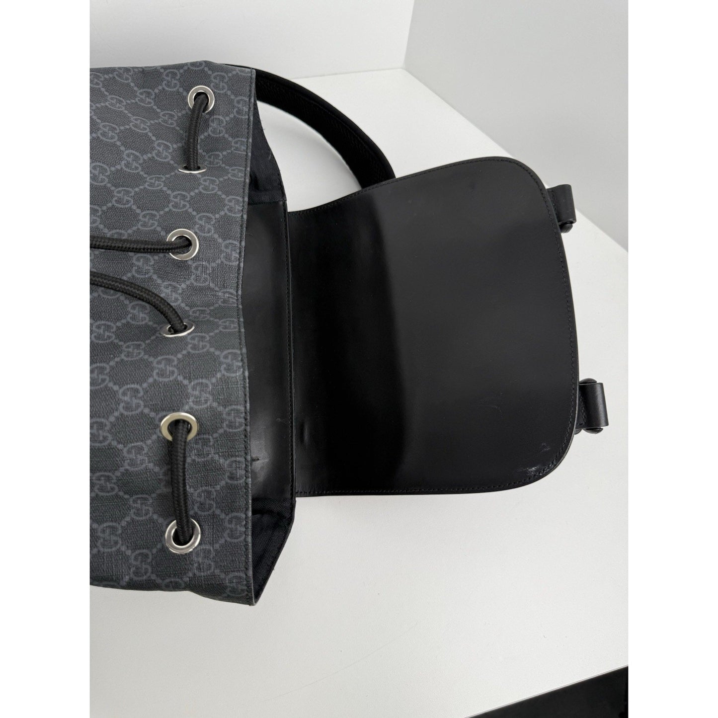 GUCCI GG Supreme Black Canvas Backpack