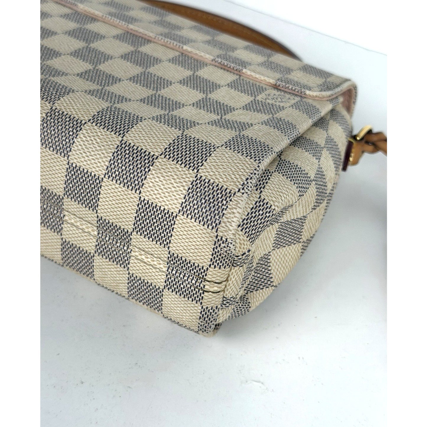 Louis Vuitton Croisette Shoulder Bag in Damier Azur Coated Canvas 2016 S-03