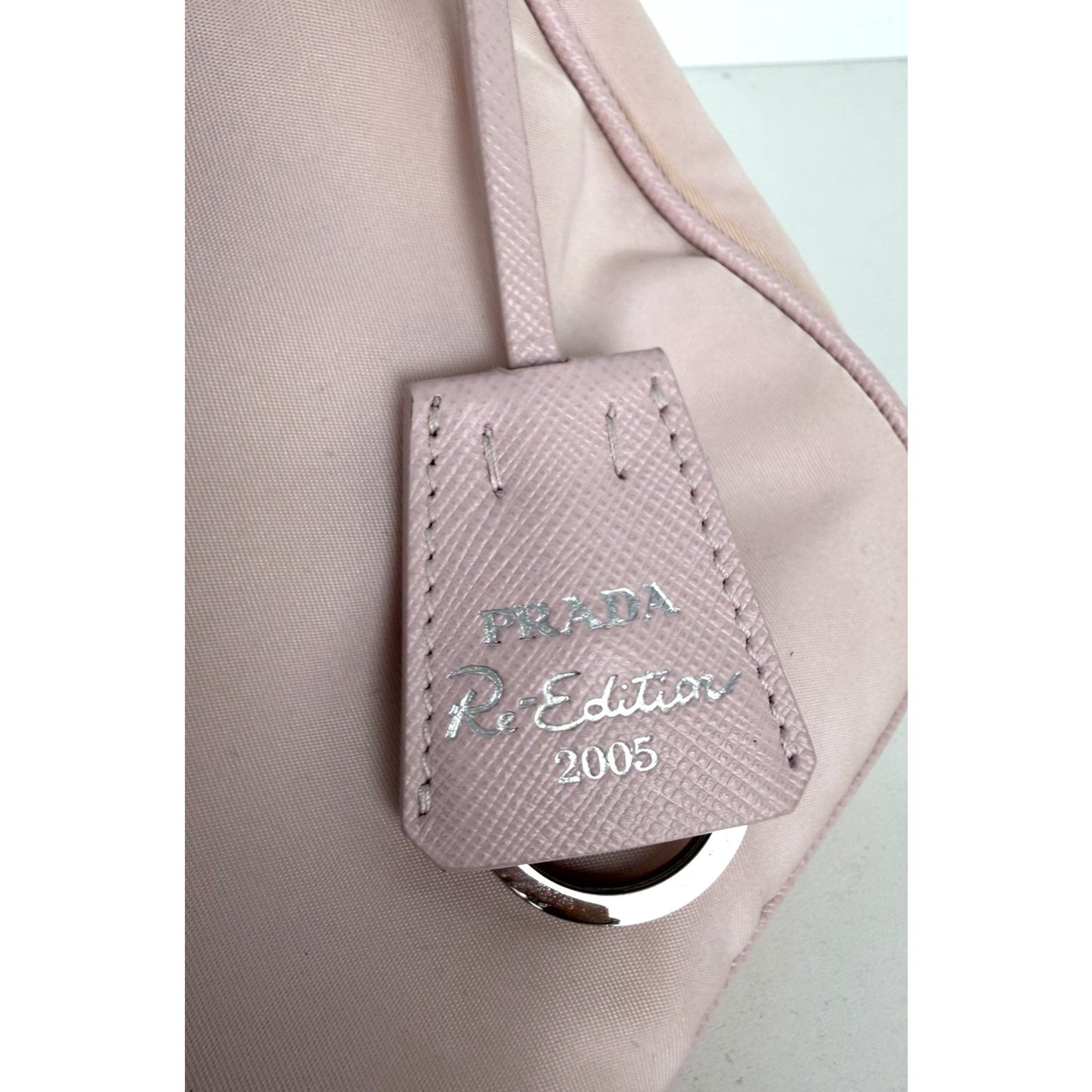 Prada Tessuto Re-Edition 2005 Shoulder Bag in Light Pink Nylon S08