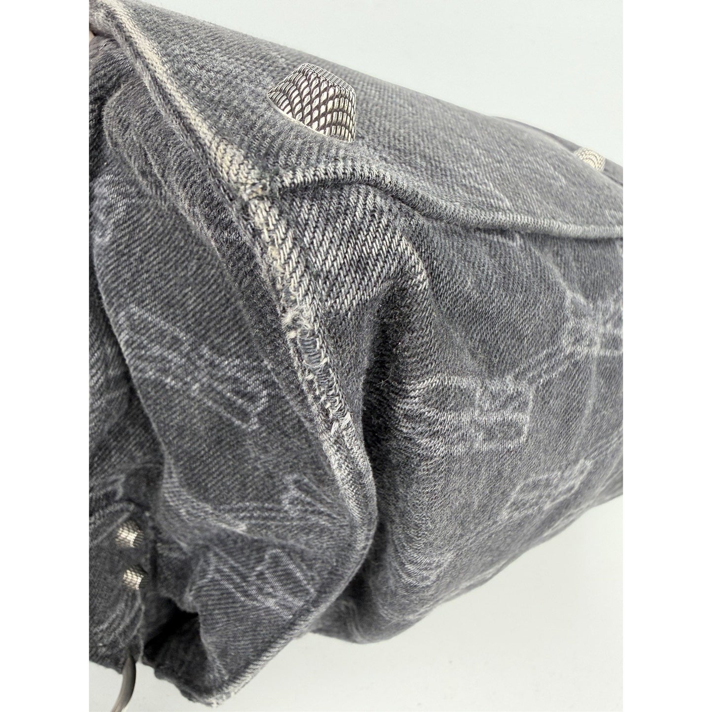 Balenciaga Neo Cagole City Handbag Medium in Washed Denim BB Monogram D5