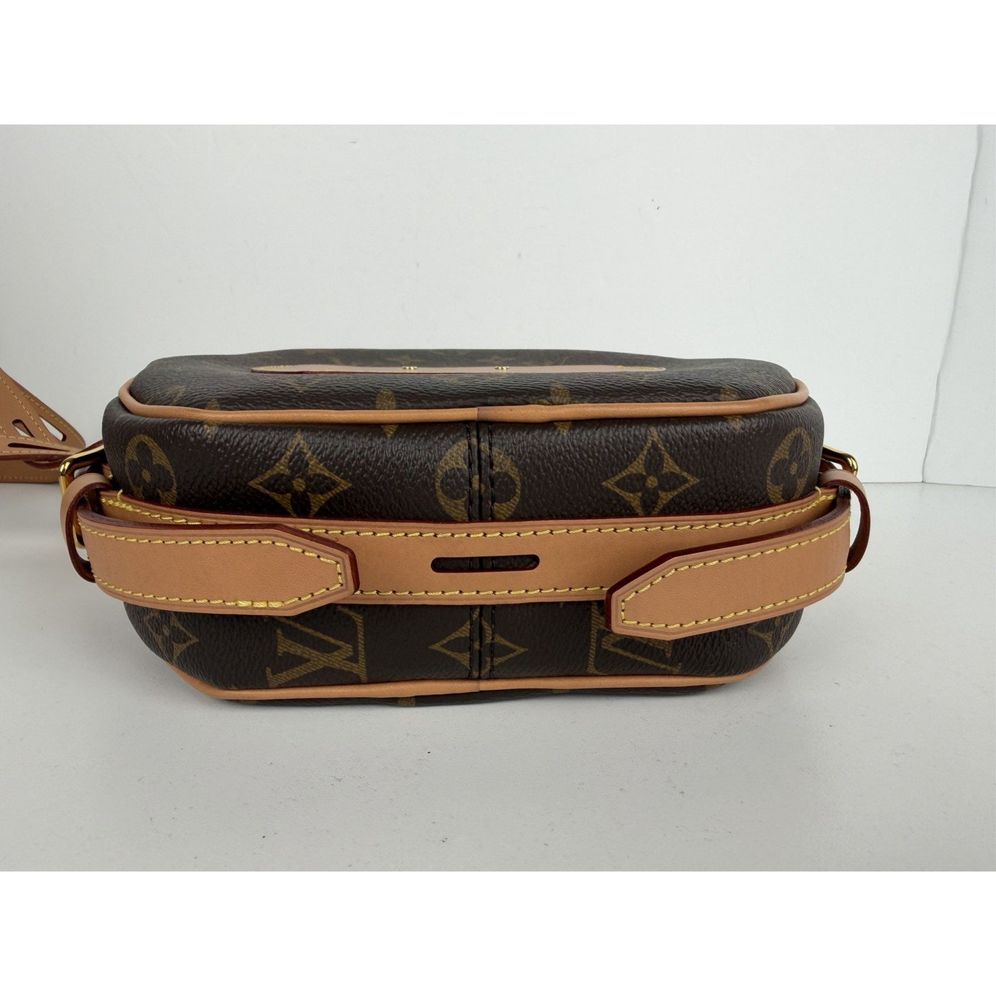 Louis Vuitton Monogram Boite Chapeau Souple MM Bag in LV Monogram Canvas 2019 C7