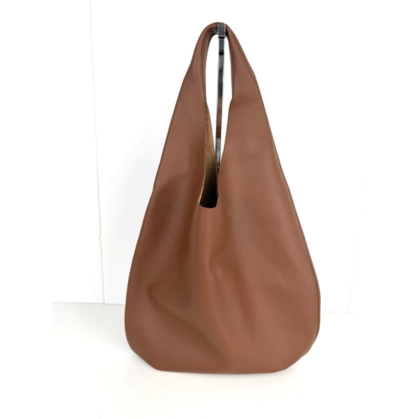A.P.C. Le Neige Slouchy Hobo Bag Unisex in Cognac Brown Grained Leather S-19