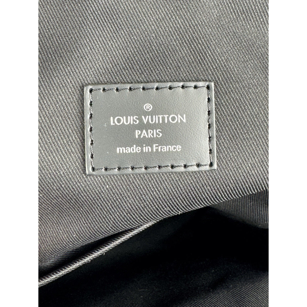 Louis Vuitton Avenue Sling Bag Damier Graphite Canvas D-2