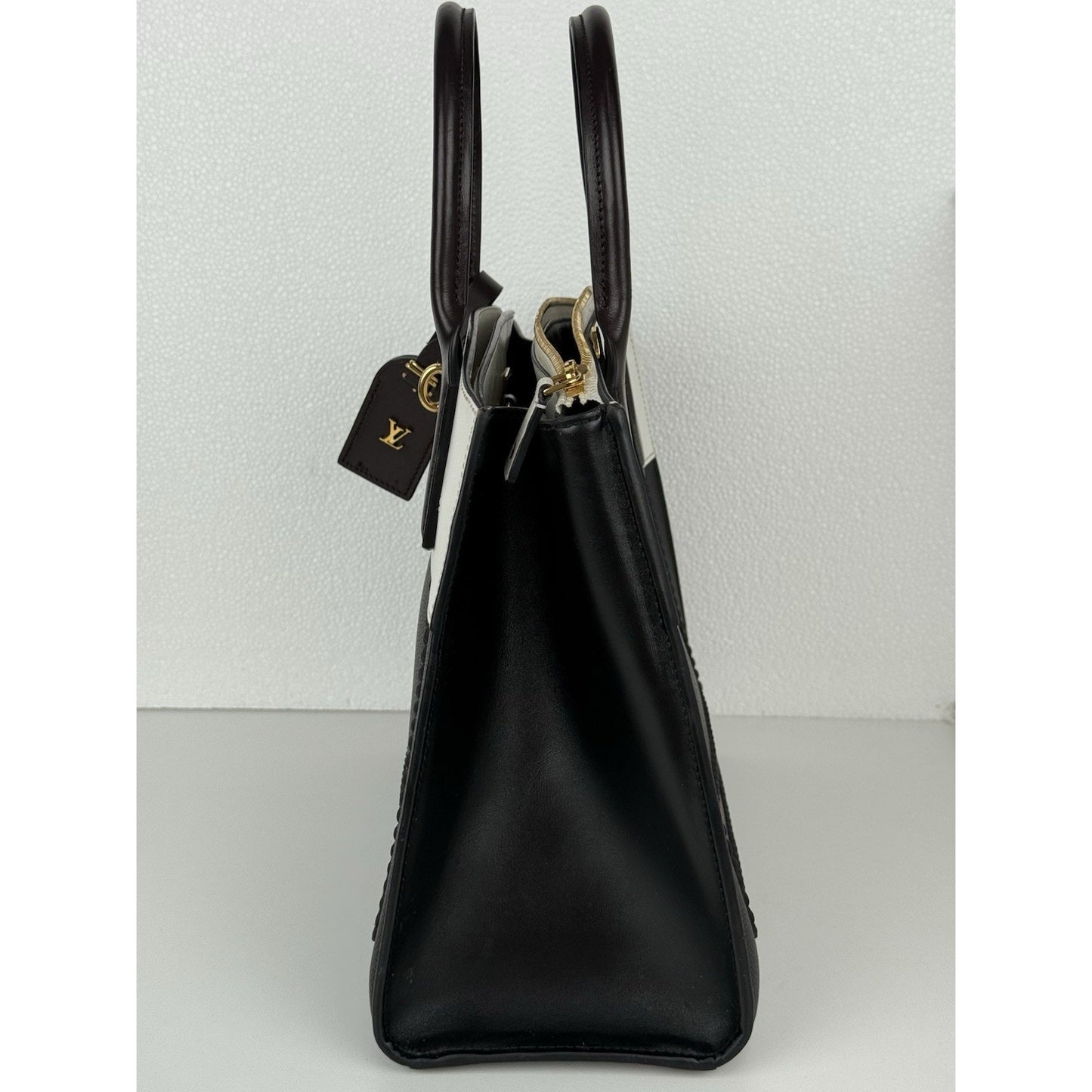 Louis Vuitton City Steamer Mm Monogram Black & White Shoulder Bag