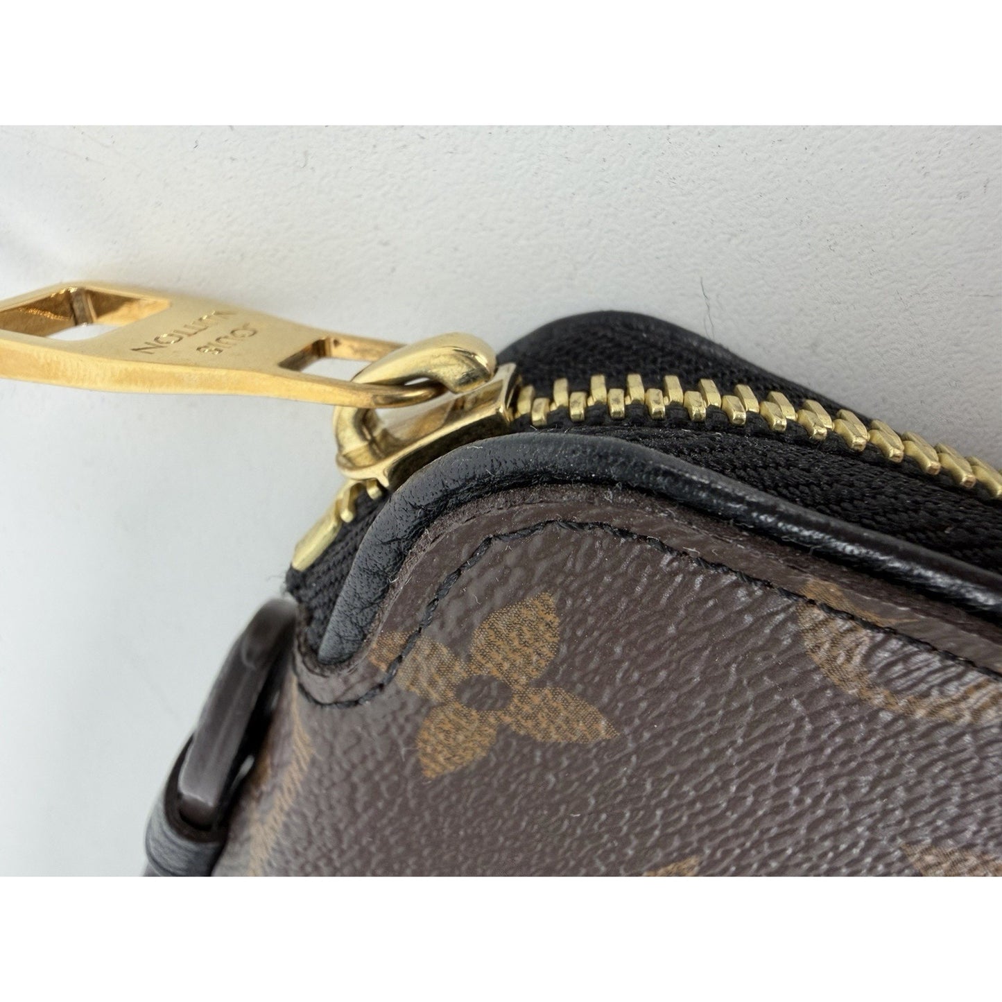Louis Vuitton Monogram Daily Organizer Coated Canvas & Leather Corners 2015 S11