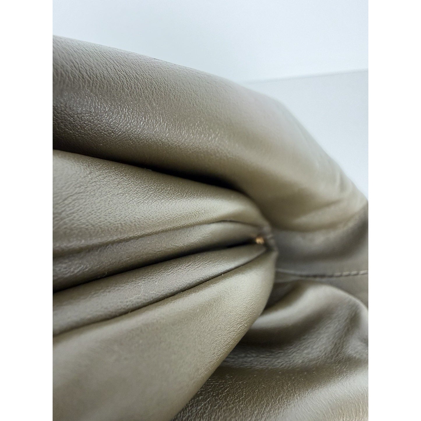 Bottega Veneta "The Pouch" Clutch Olive Green Leather Gathered&Ruffled Design S