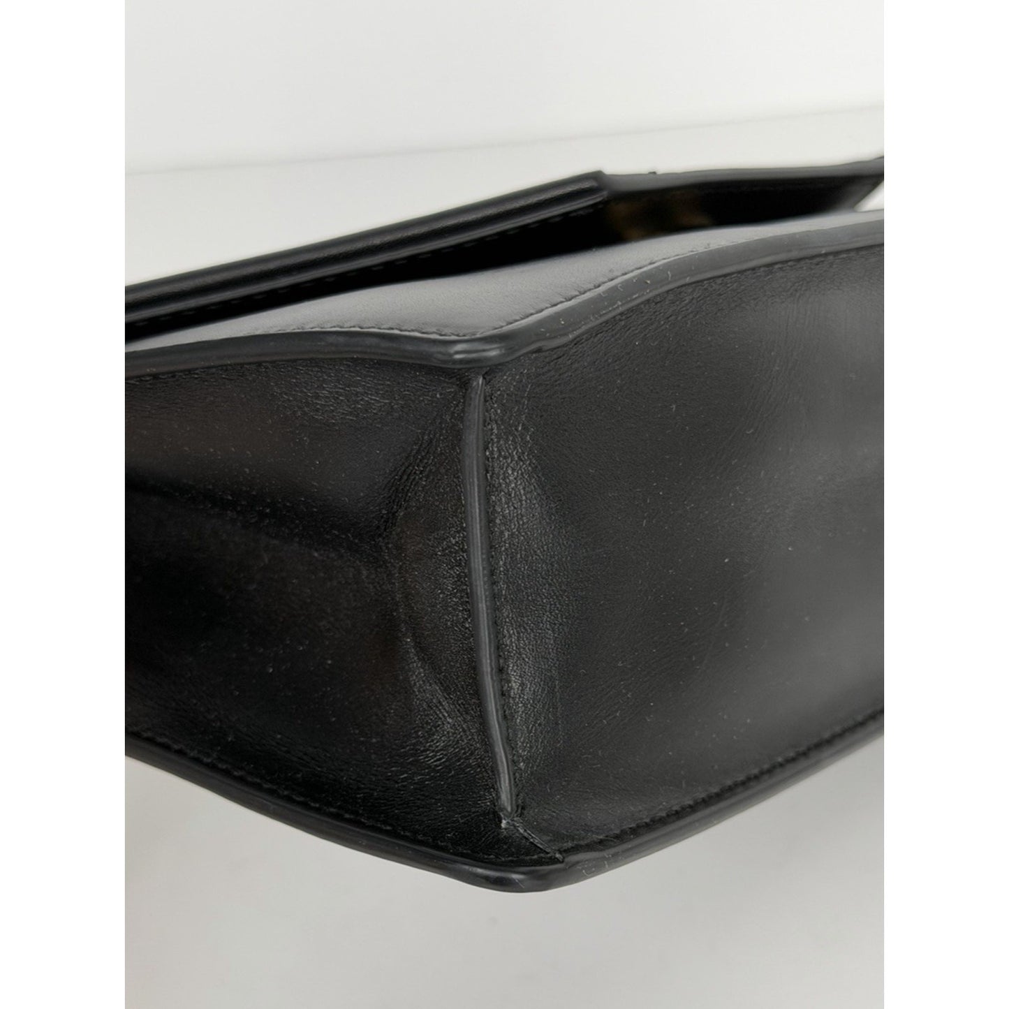 Saint Laurent Betty Shoulder Bag Small in Black Leather with a Chain Strap S13