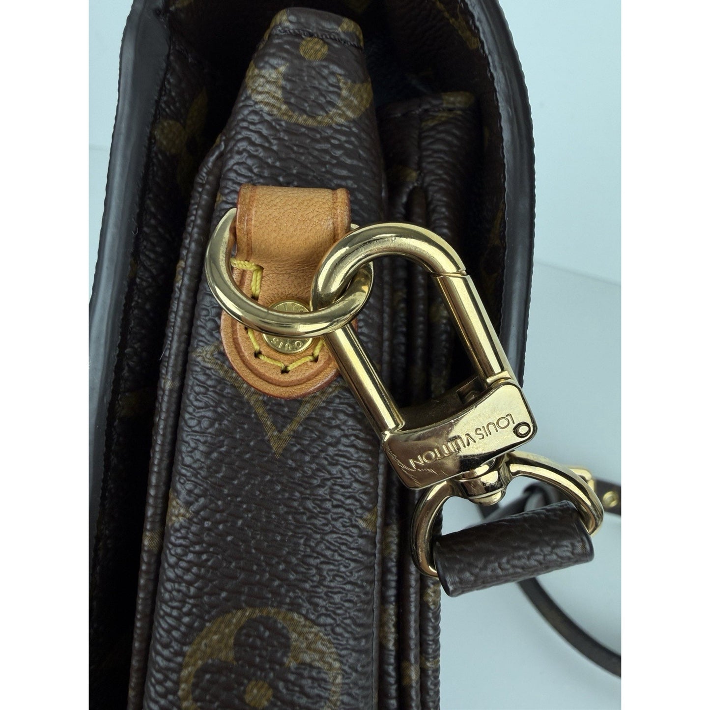 Louis Vuitton Monogram Pochette Metis Shoulder Bag NFC D-4