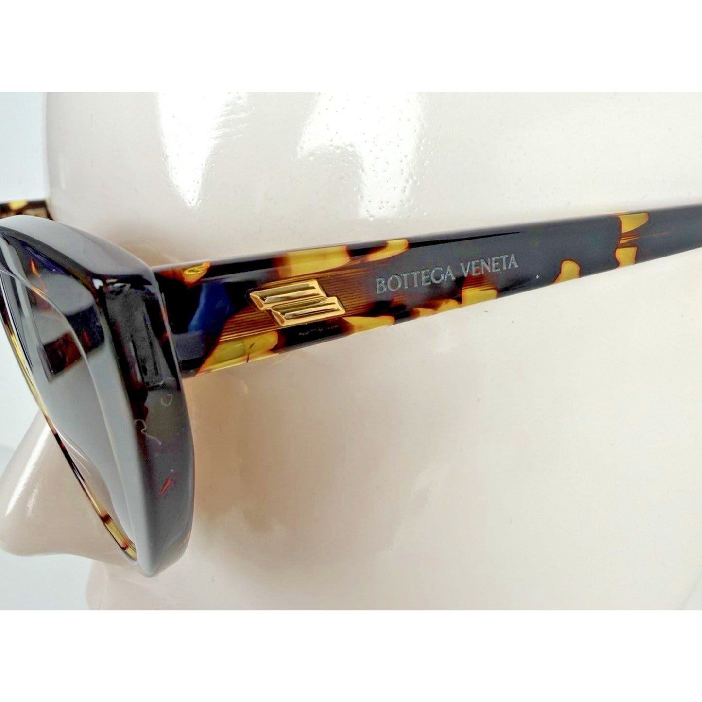 Bottega Veneta Cat-Eye Sunglasses Tortoiseshell Acetate Frame Browns Lenses O1