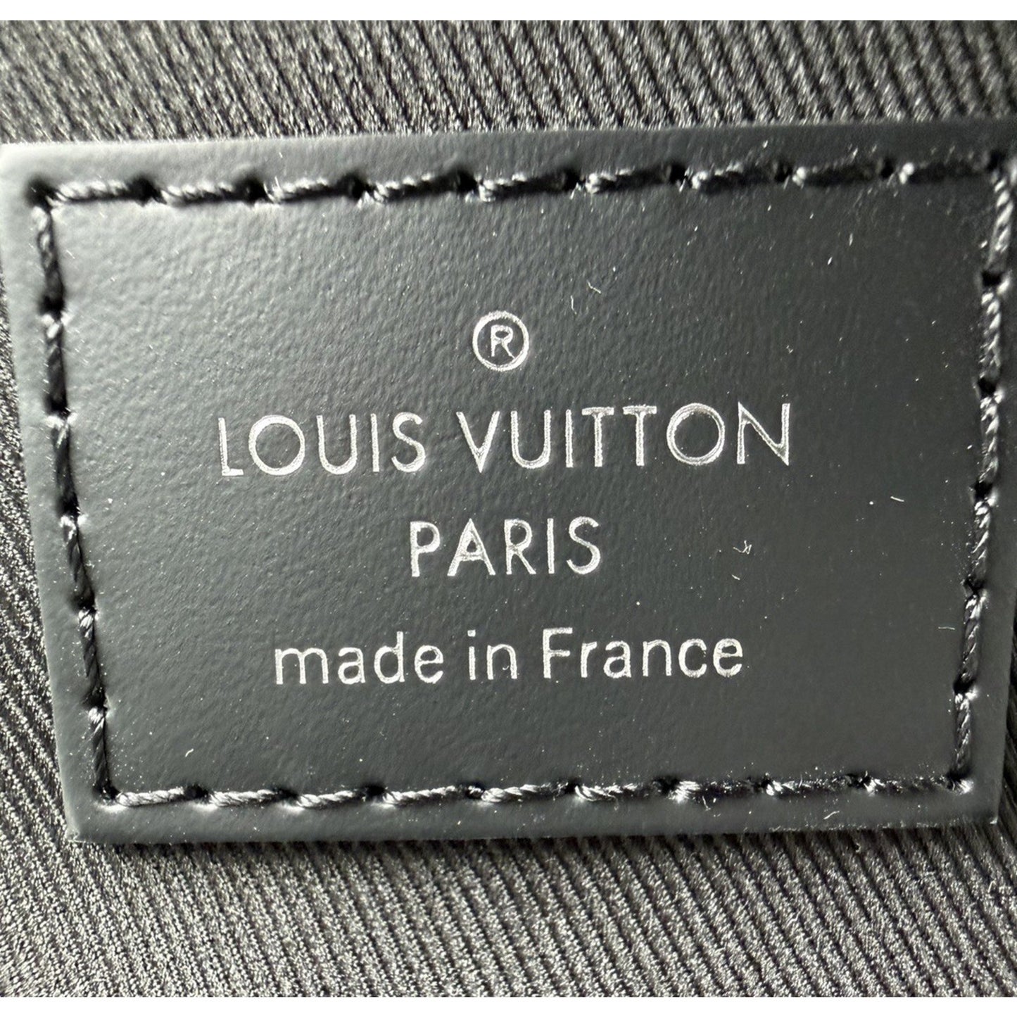 Louis Vuitton Avenue Sling Bag Damier Graphite Coated Canvas Pattern NFC E3