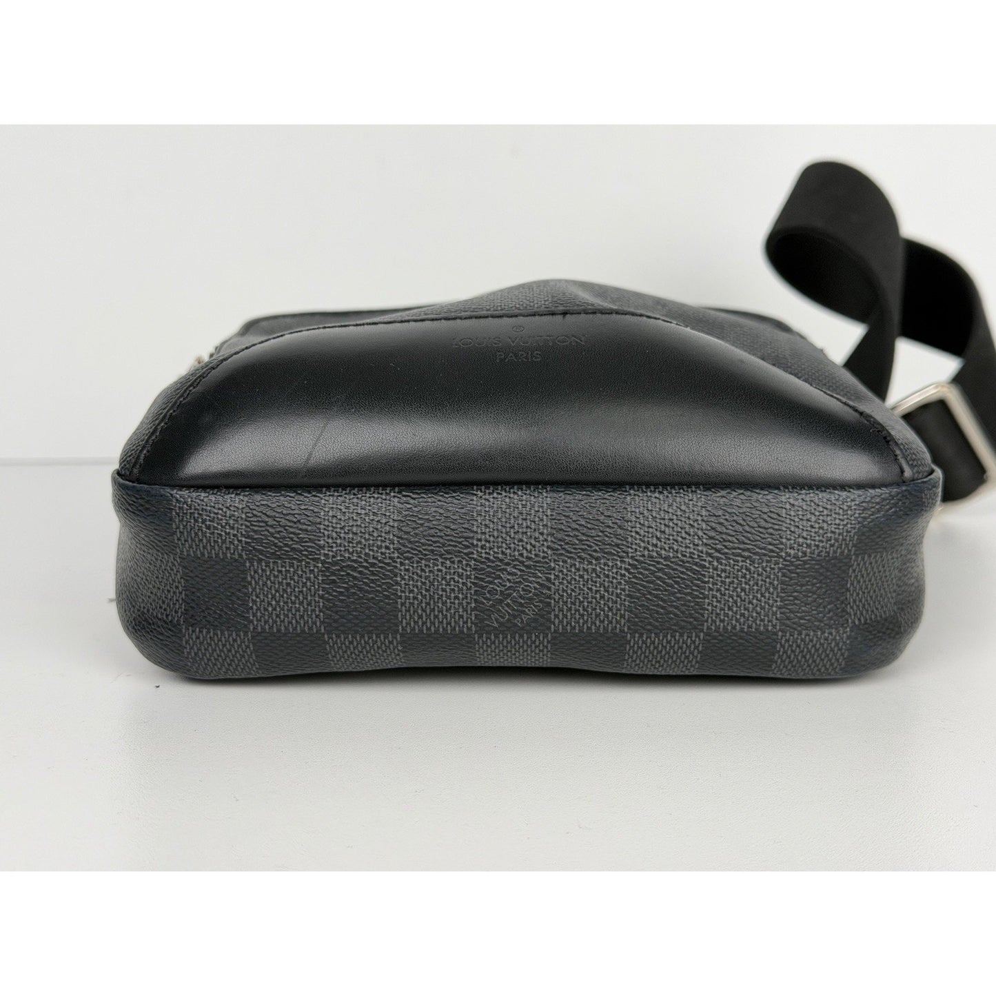 Louis Vuitton Avenue Sling Bag in Damier Graphite Canvas S11