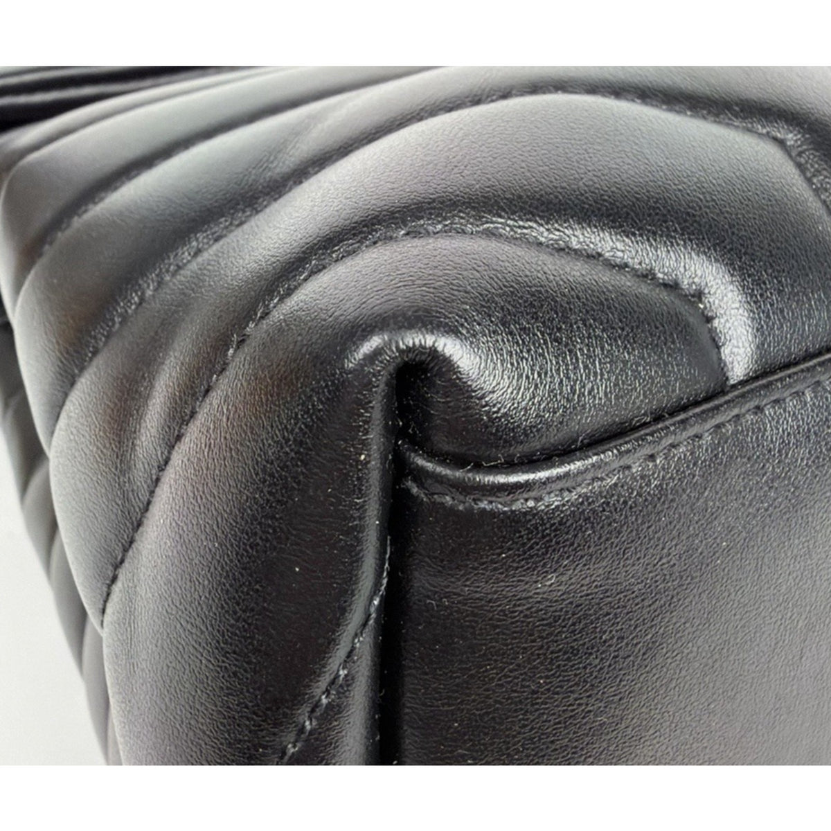 Saint Laurent Medium Loulou Matelasse Leather Shoulder Bag in Black C-5
