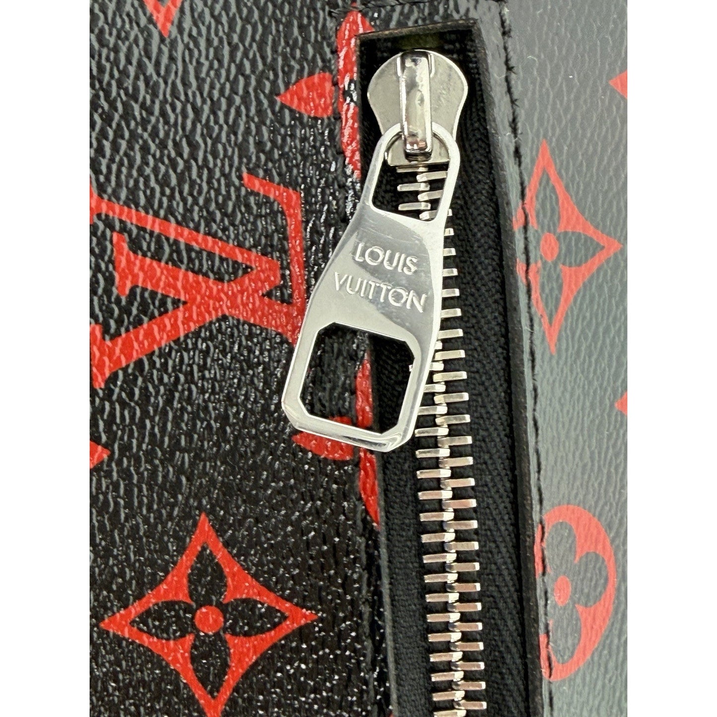 Louis Vuitton Infrarouge Pochette Metis Bag in LV Monogram Coated Canvas NFC S14