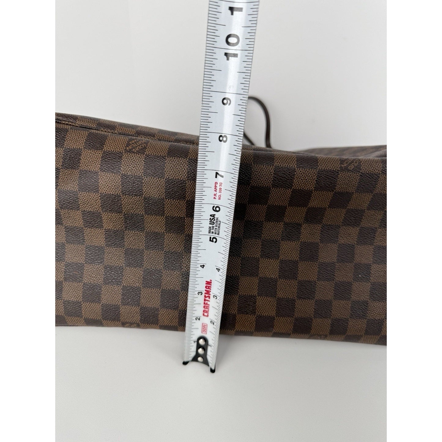 LOUIS VUITTON Neverfull Monogram Canvas Tote Shoulder Bag
