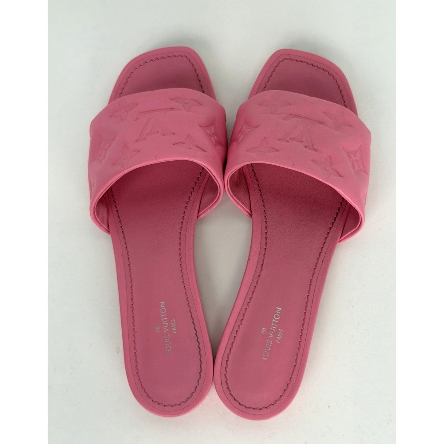 Louis Vuitton Revival Flat Mules in Embossed Pink Leather 36EU (6 US) 2020