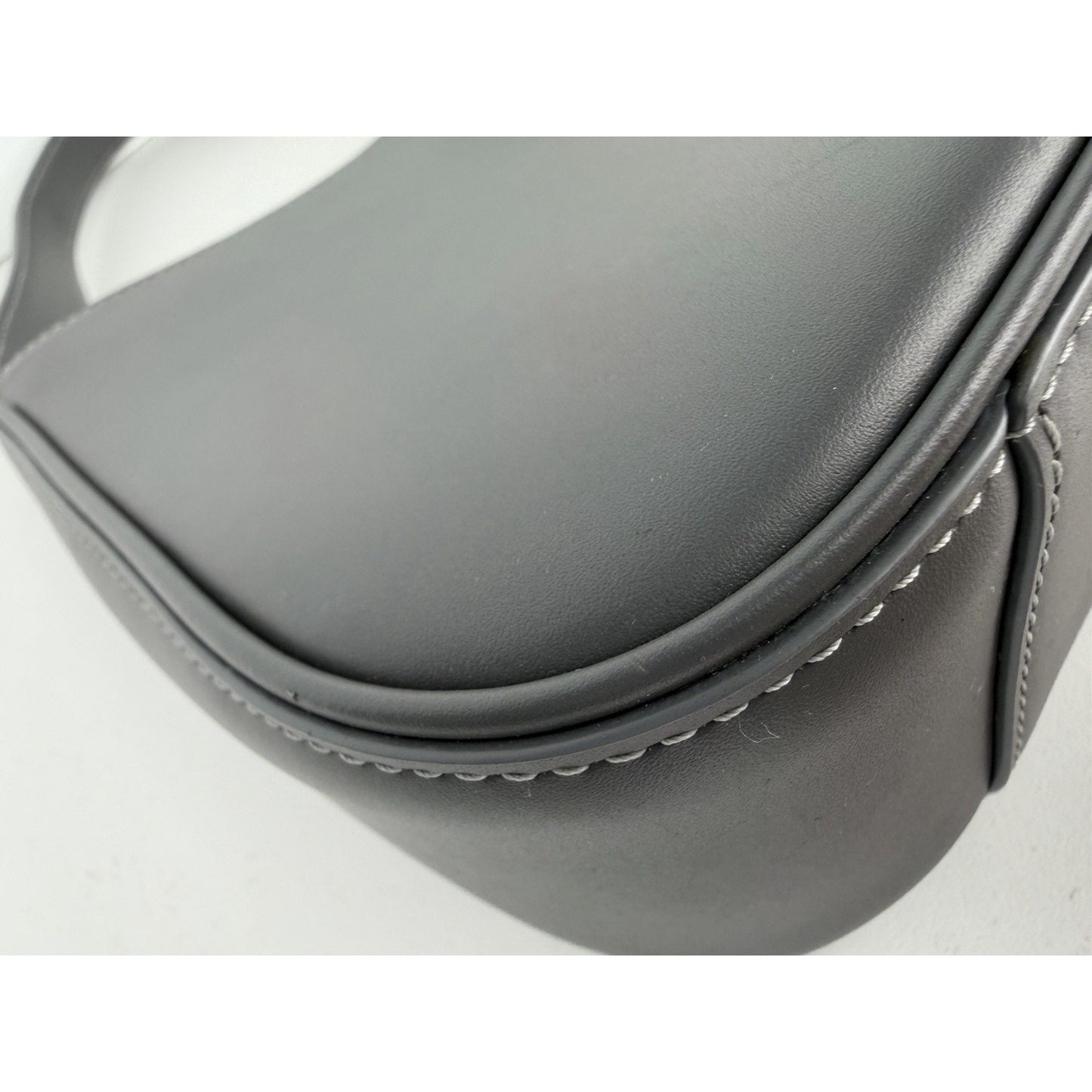 Saint Laurent Le 5 À 7 Hobo Shoulder Bag in Gray Smooth Calfskin Leather S-09