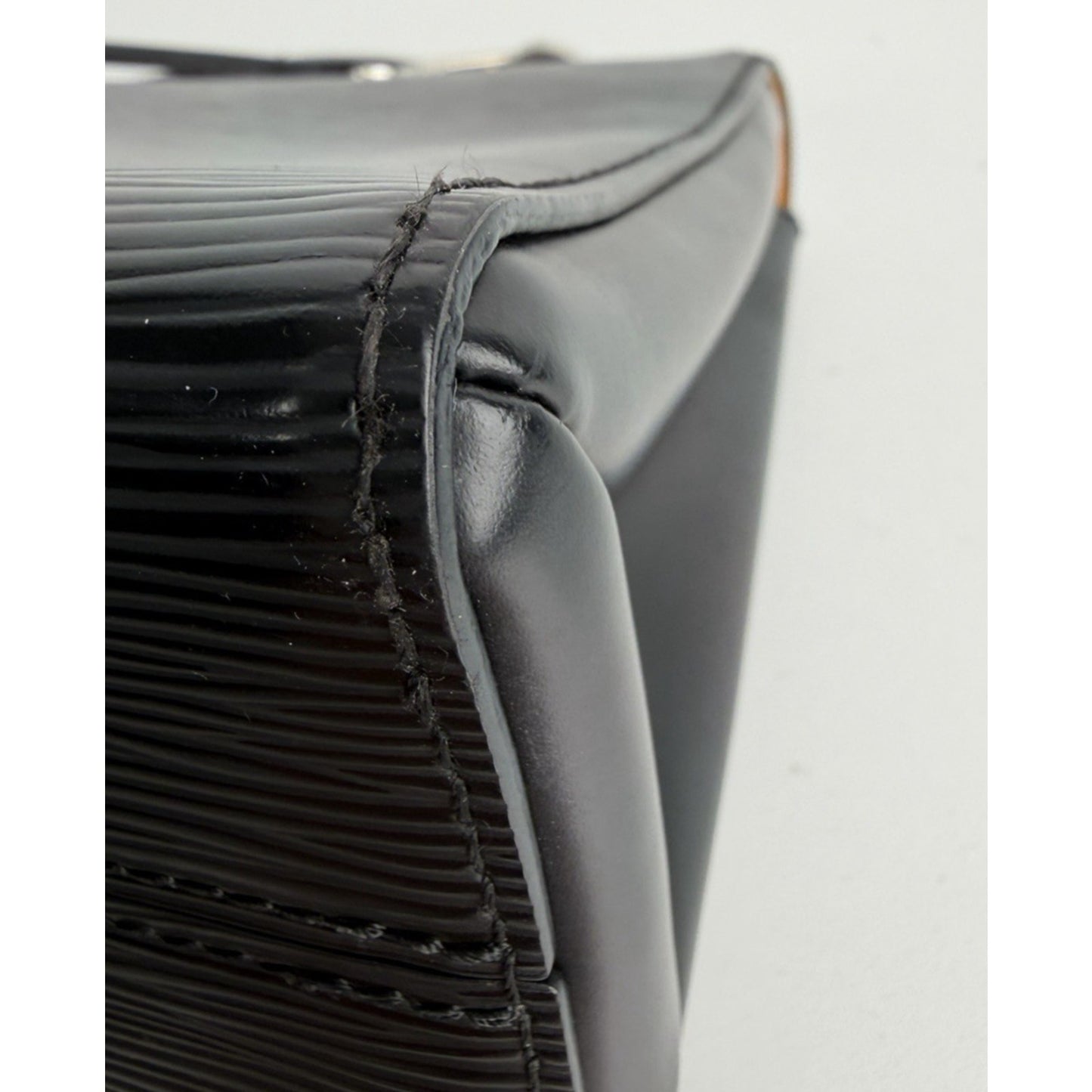Louis Vuitton Grenelle Pochette Shoulder Bag PM Black Epi Leather 2020 C3