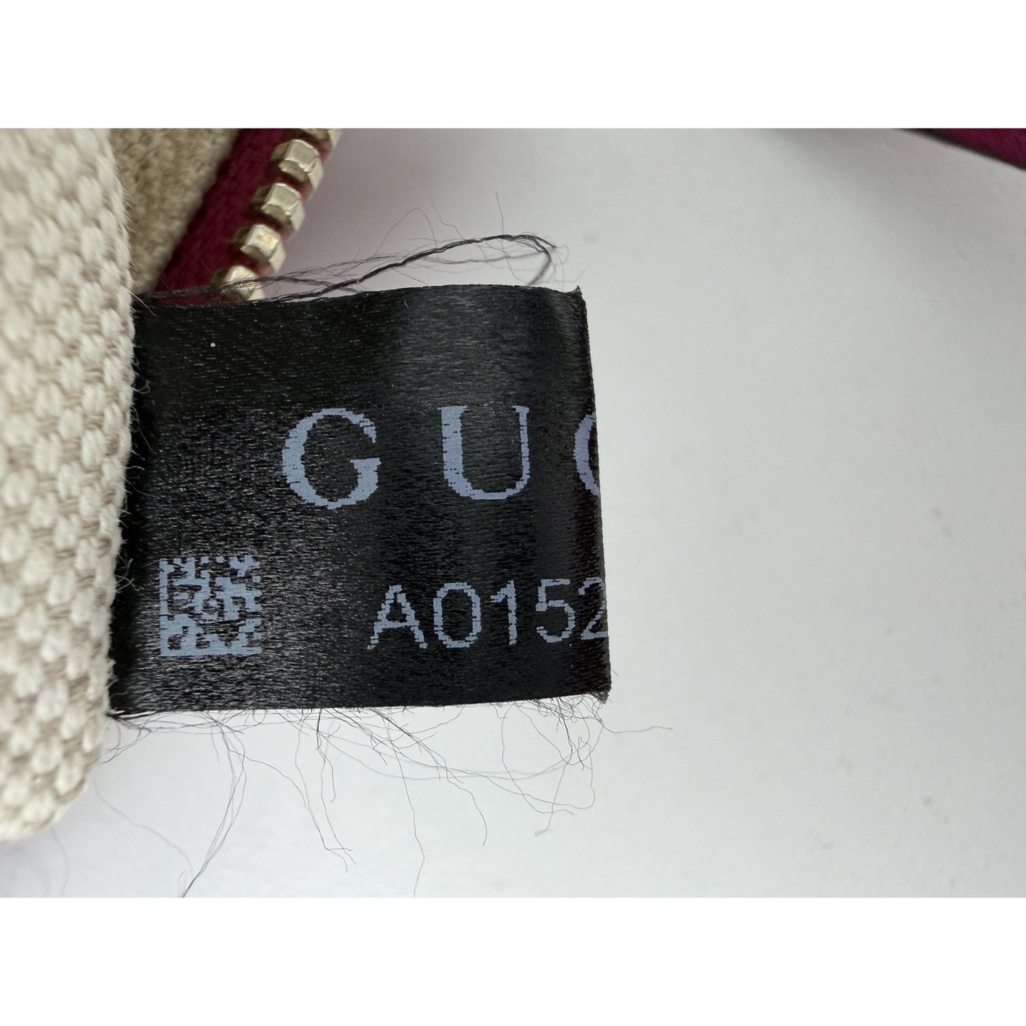 Gucci Microguccissima Nice Dome Top Handle Bag Small Fuchsia Patent Leather S01