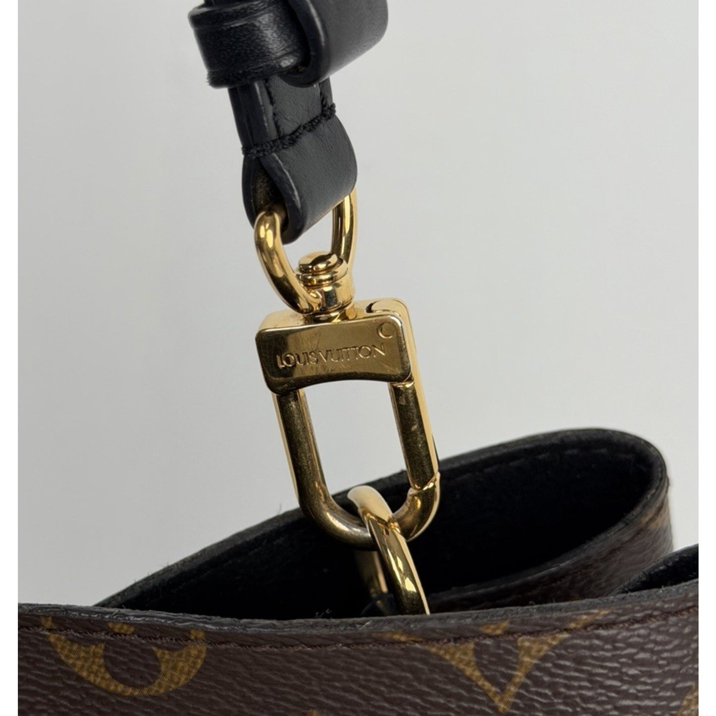 Louis Vuitton NeoNoe MM Bucket Bag Monogram Canvas Leather Drawstring 2019 R1
