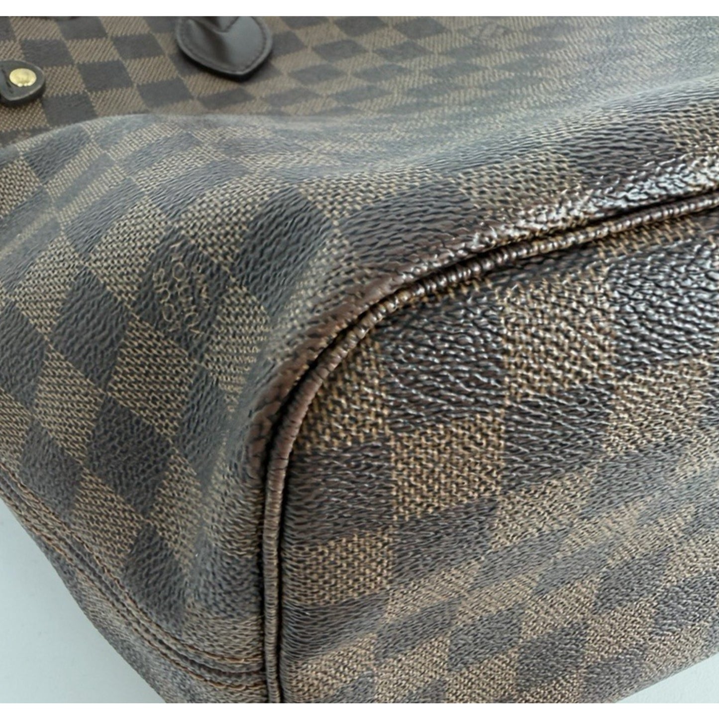 Louis Vuitton Neverfull MM Tote Bag in Damier Ebene Coated Canvas 2010 S