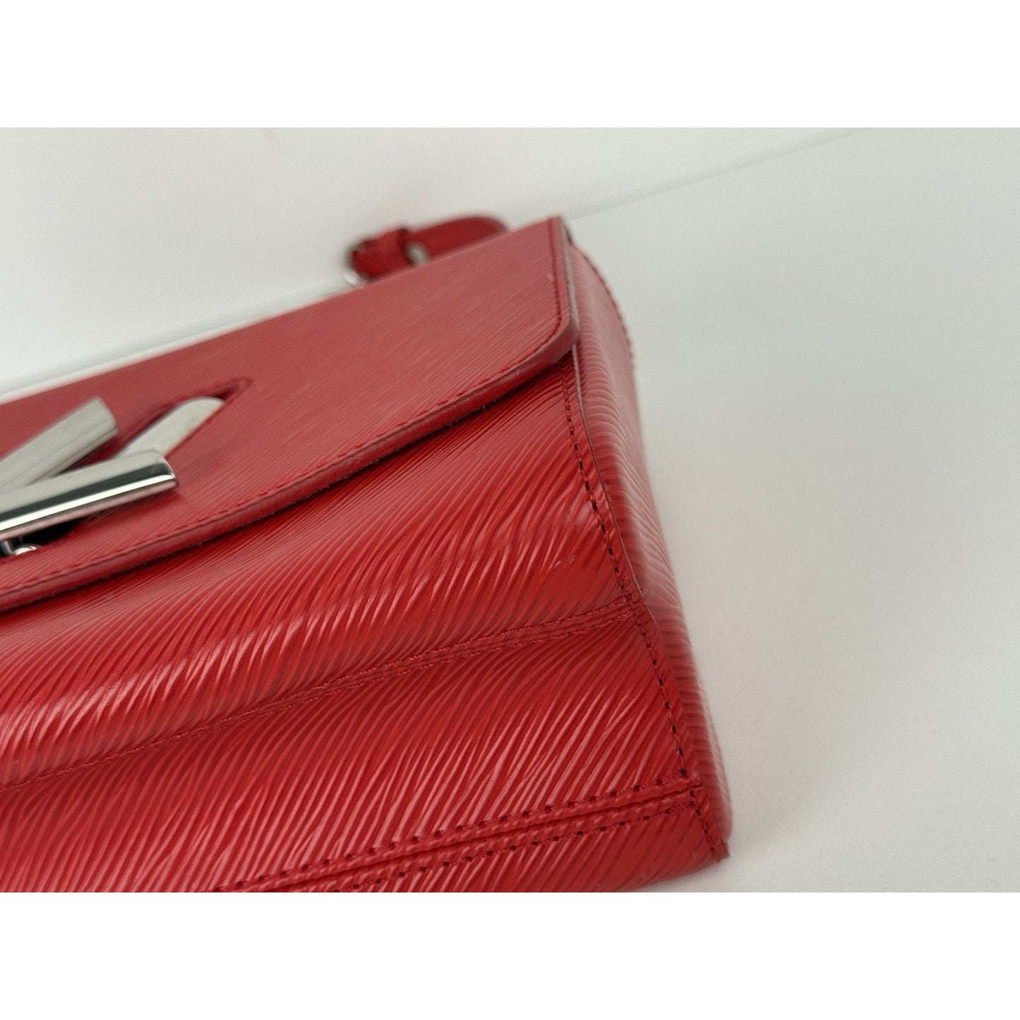 Louis Vuitton Twist MM Shoulder Bag Red Epi Leather with Silver Hardware