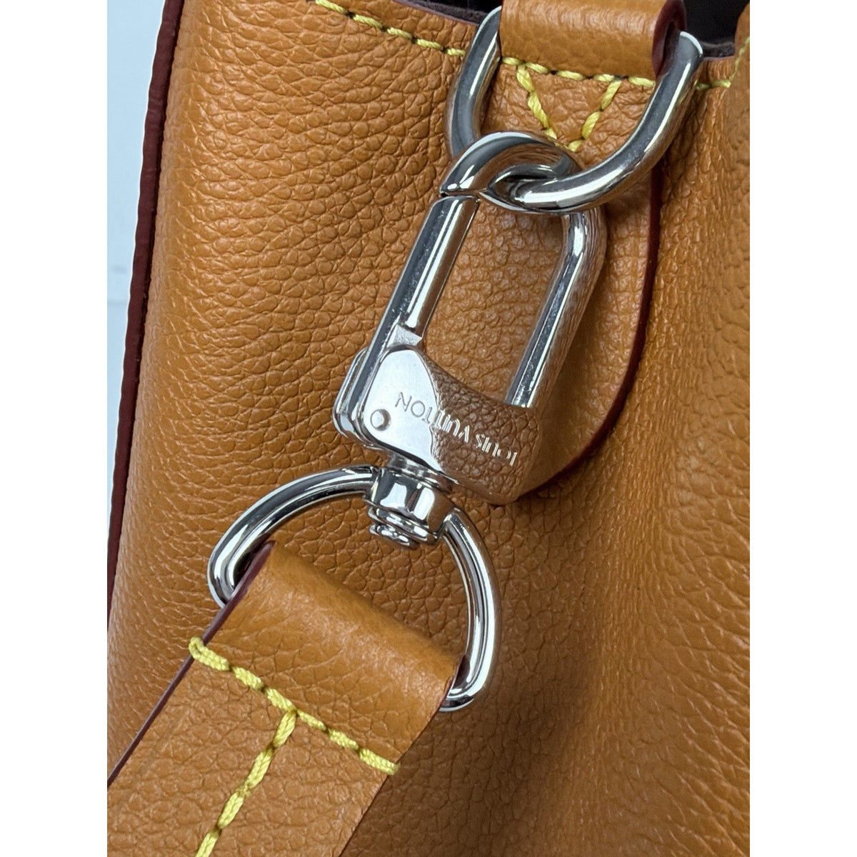 Louis Vuitton Marelle MM Tote Shoulder Handbag in Honey-Gold Epi Leather NFC D4
