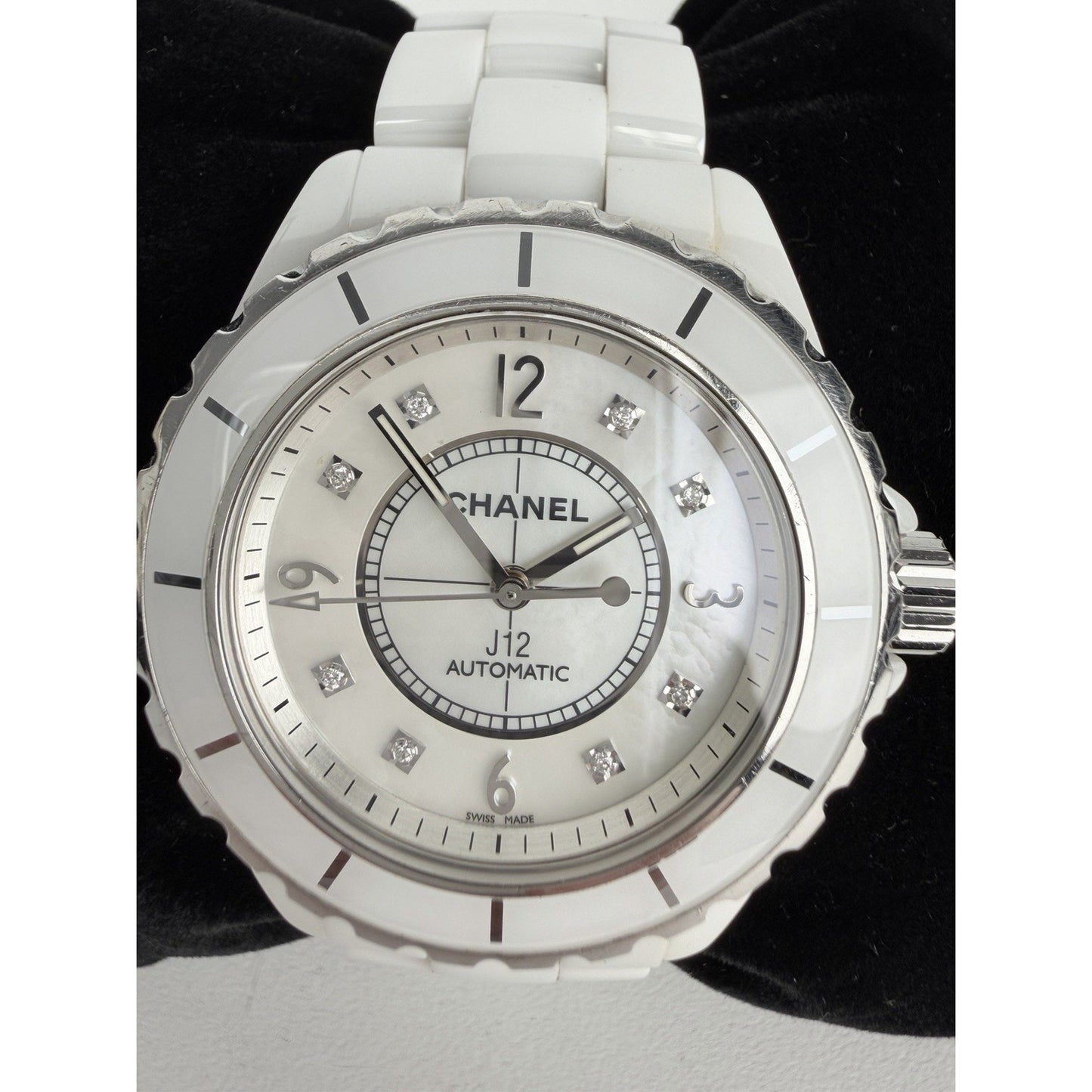 Chanel J12 Wristwatch 40mm in White High-Tech Ceramic with a Diamond-Set Dial